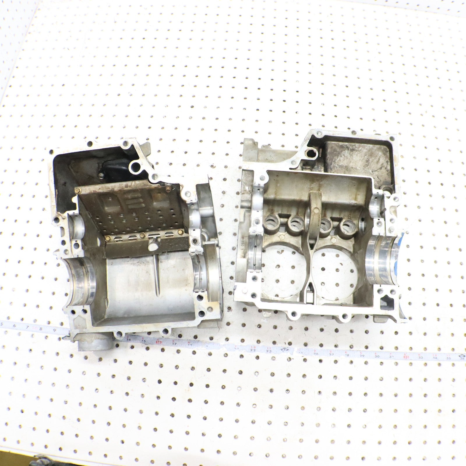 2009 Polaris Sportsman 800 Crankcase Engine Case 2203300 CRACKED !