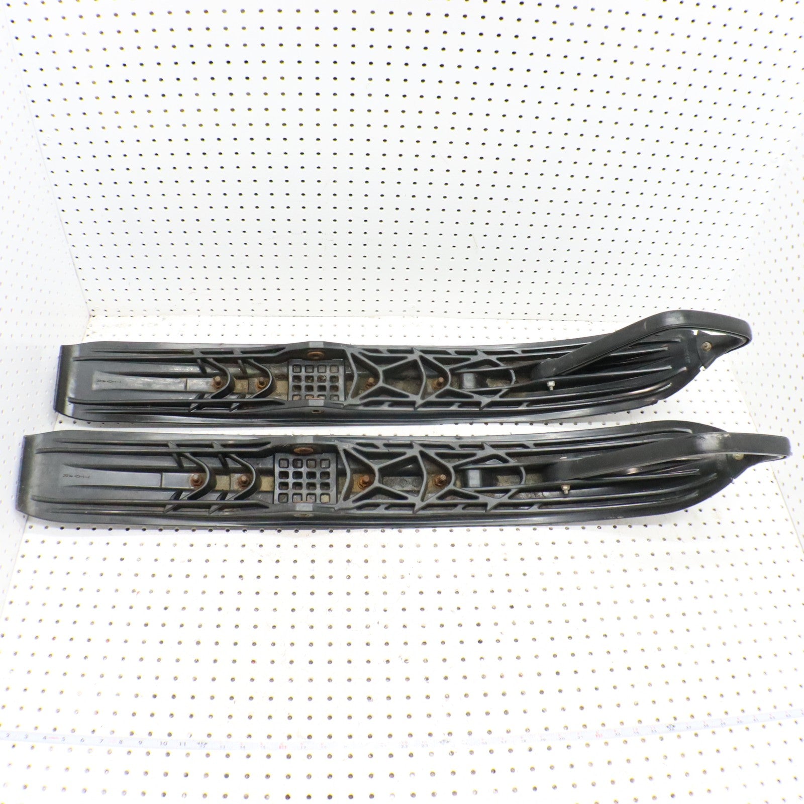 2009 Arctic Cat Crossfire R 8 Skis 2603-599 ; 2603-598 