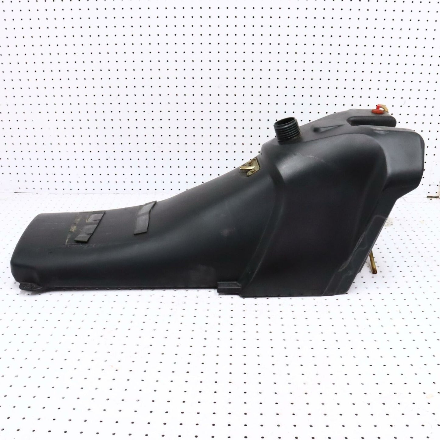 2006 POLARIS CLASSIC 700 GAS TANK FUEL RESERVOIR 2203220