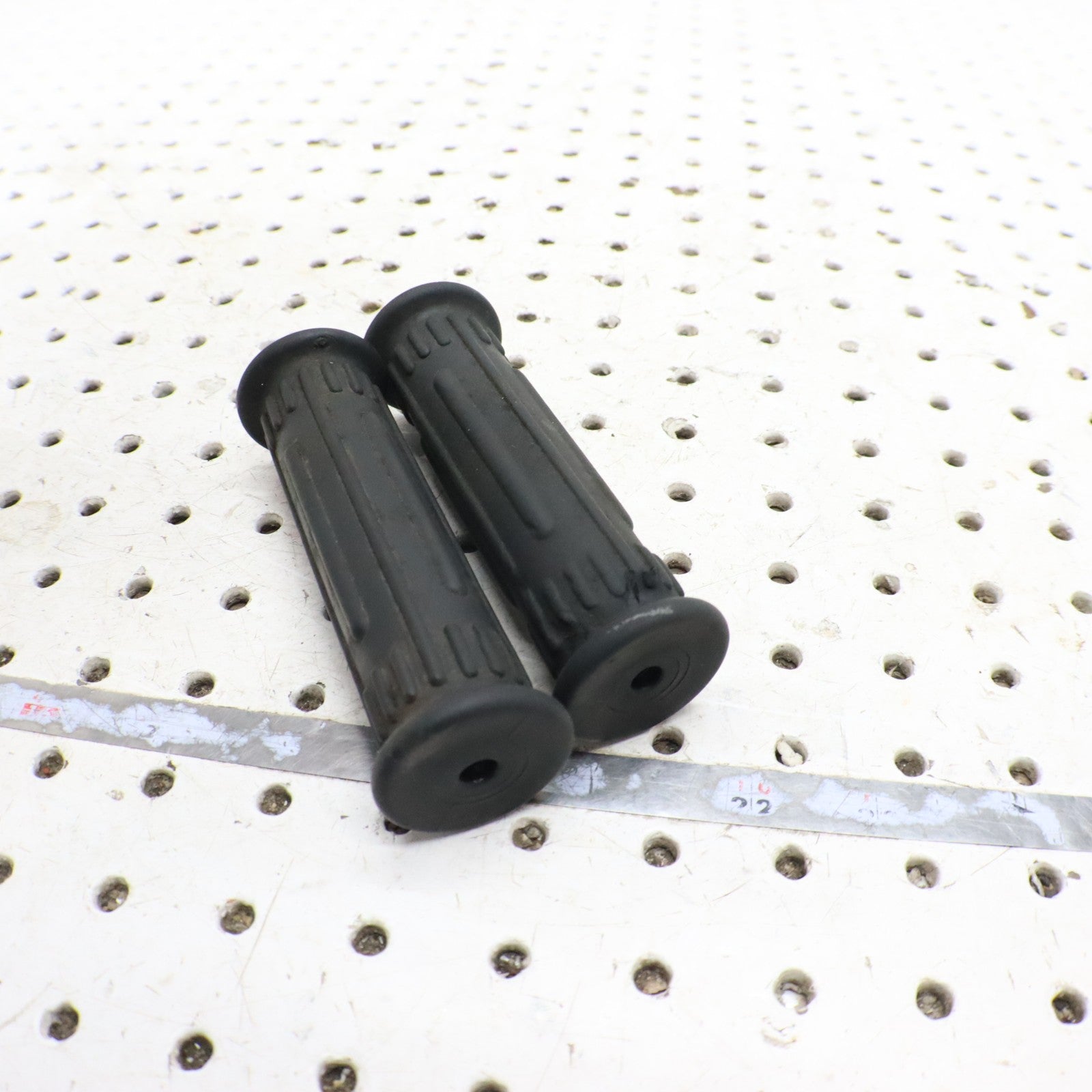 2003 Polaris Sportsman 600 Handlebar Grips 5433834-070