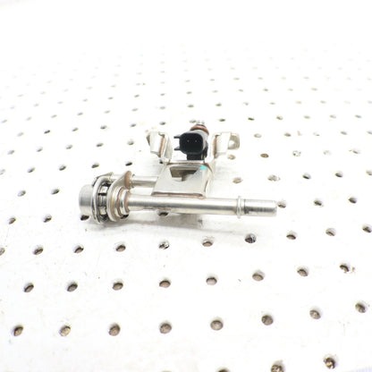 2014 Polaris Sportsman 570 Fuel Injector & FUEL RAIL 2521403 ; 2521068
