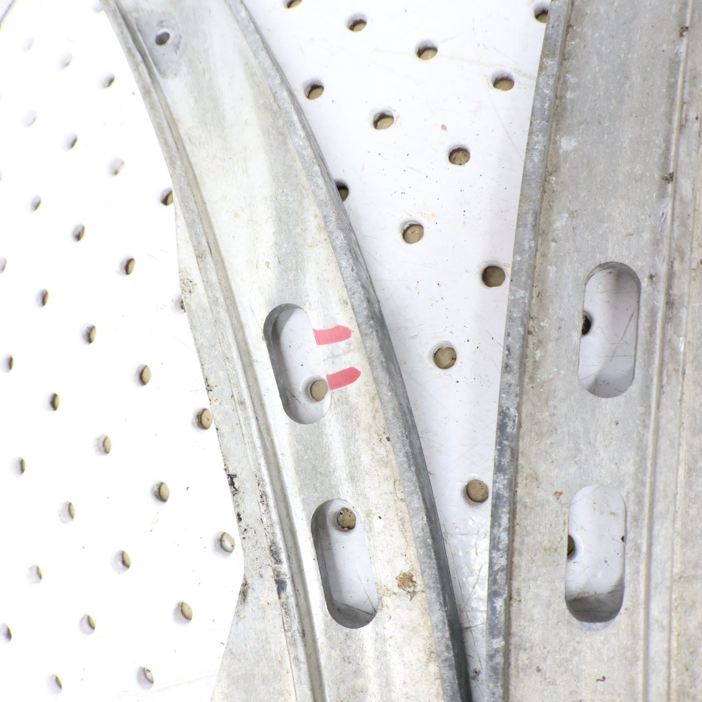 2007 Polaris Iq 600 Slide Rails L & R  1542130 ; 1542131 