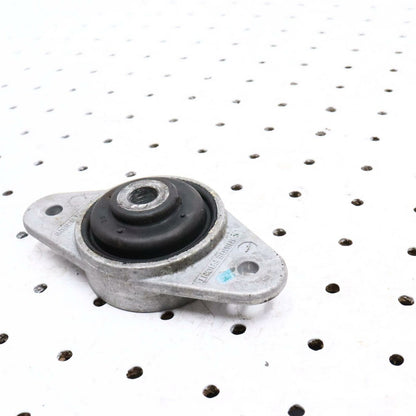 2006 POLARIS CLASSIC 700 ENGINE MOTOR MOUNT BRACKET 3021752