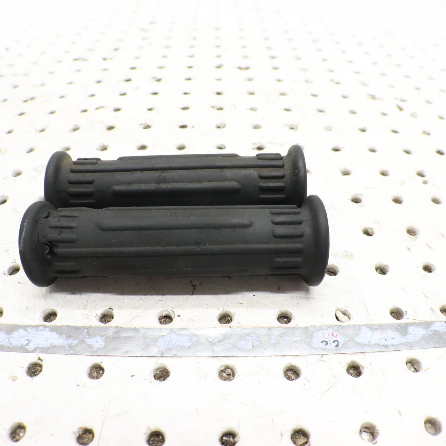 2003 Polaris Sportsman 600 Handlebar Grips 5433834-070