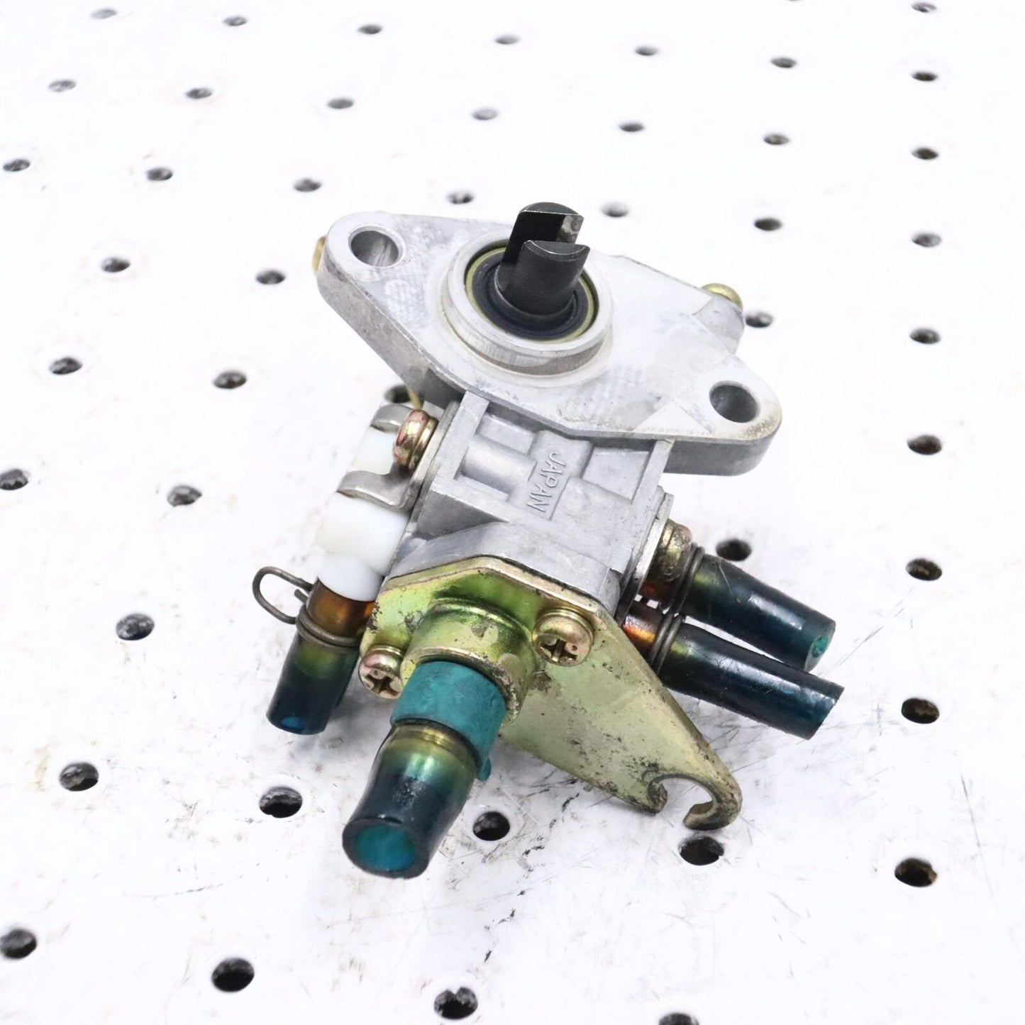 2006 POLARIS FUSION 700 OIL PUMP 2520463 