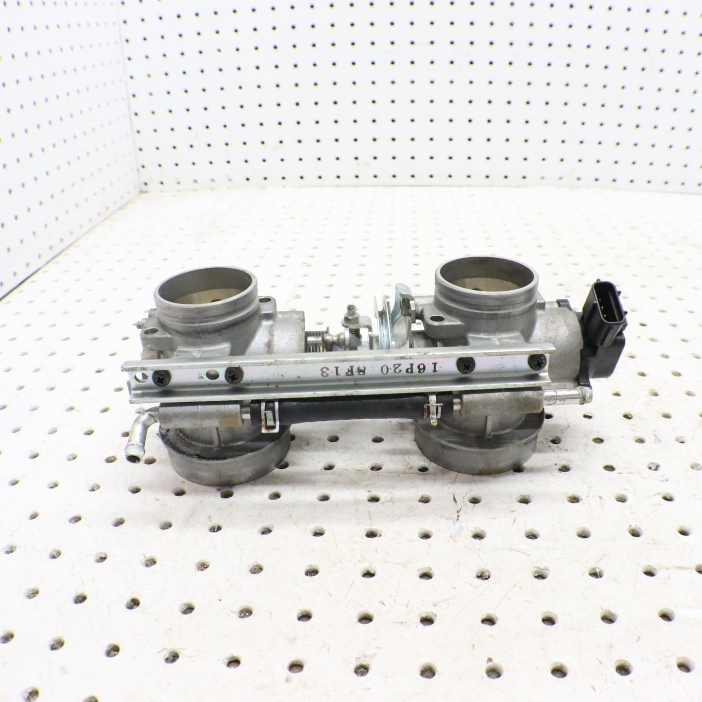 2009 Arctic Cat Crossfire R 8 Throttle Body SQUARE INJECTORS 3007-706; 3007-699 