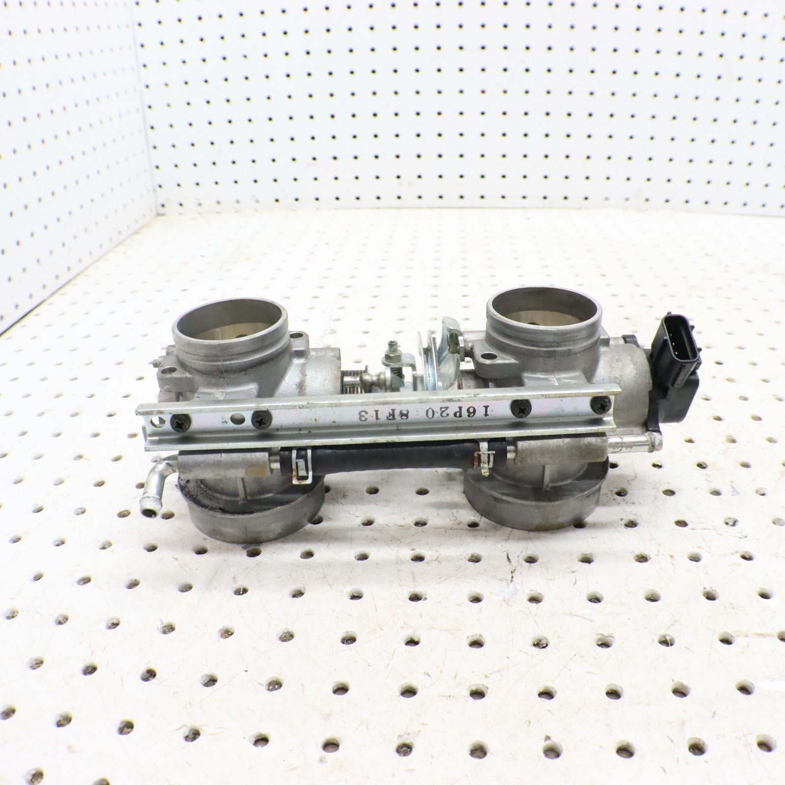2009 Arctic Cat Crossfire R 8 Throttle Body SQUARE INJECTORS 3007-706; 3007-699 