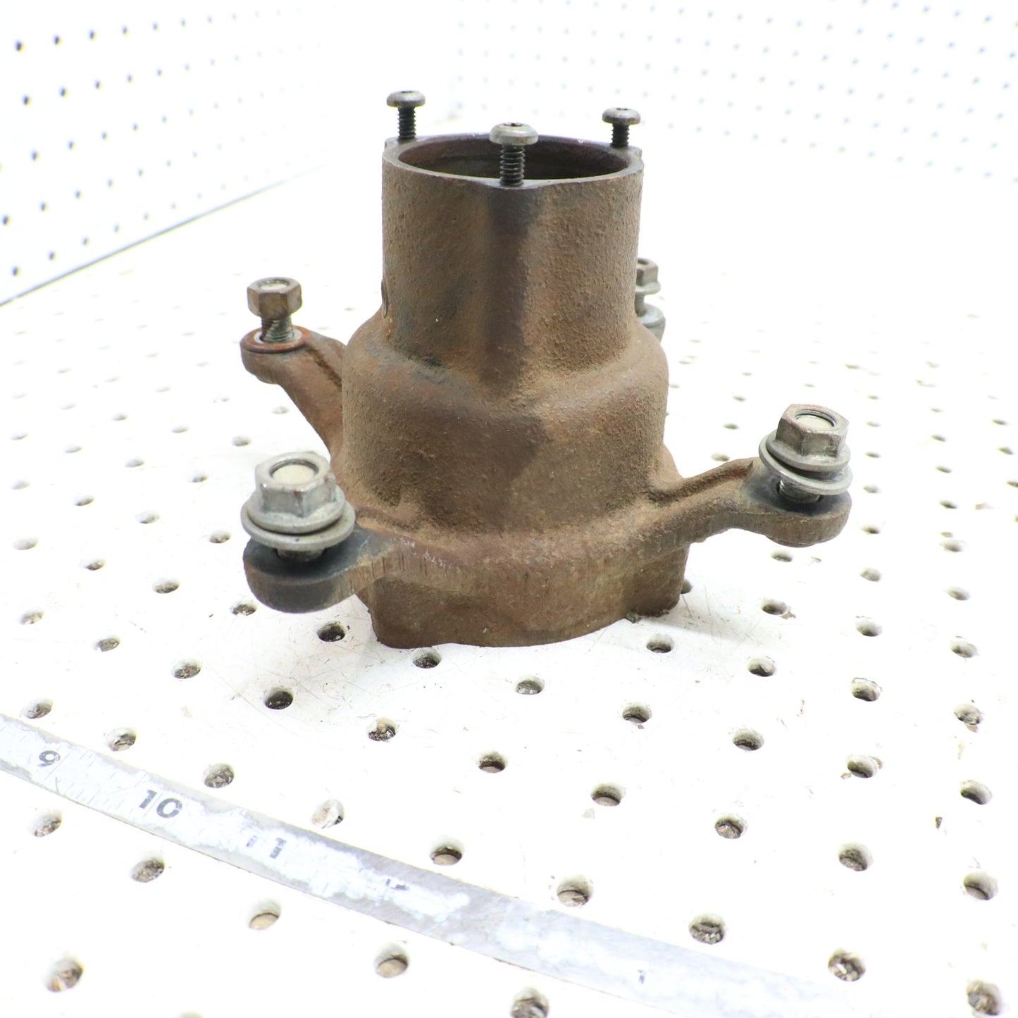 1995 Polaris Xplorer 400 Wheel Hub FRONT 1520243; 2202595  
