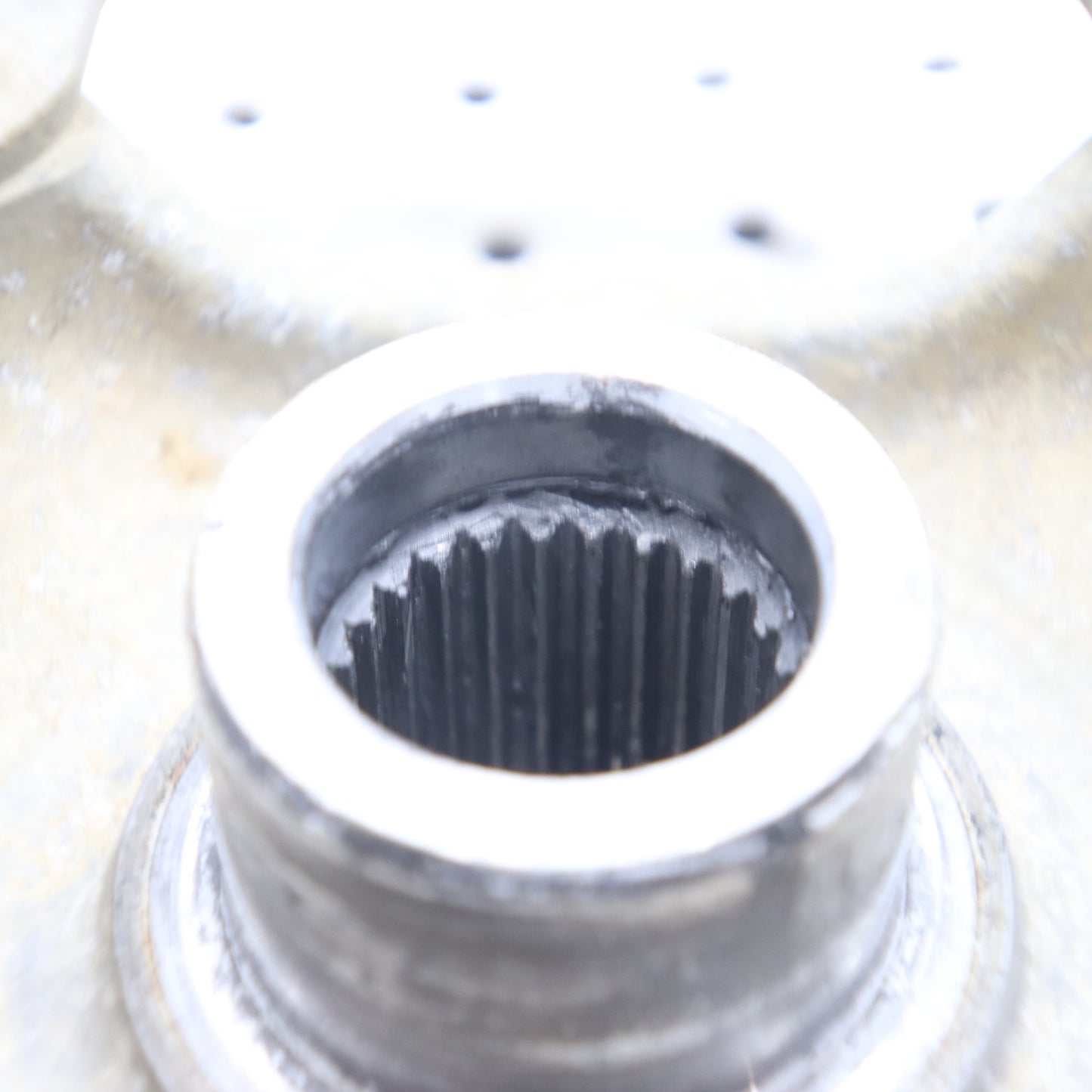 2009 Polaris Sportsman Xp 850 Wheel Hub FRONT 5135499; 5136946 