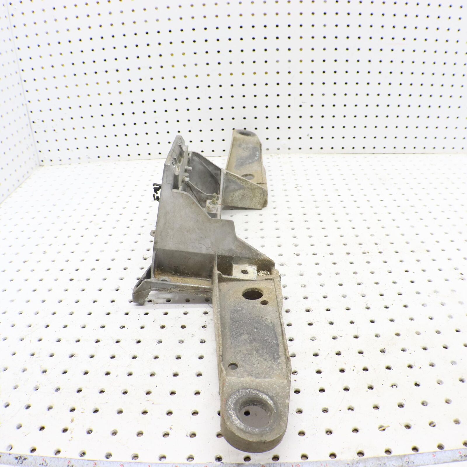 2013 POLARIS SPORTSMAN 550 BULKHEAD FRAME SUPPORT RACK MOUNT  5632354