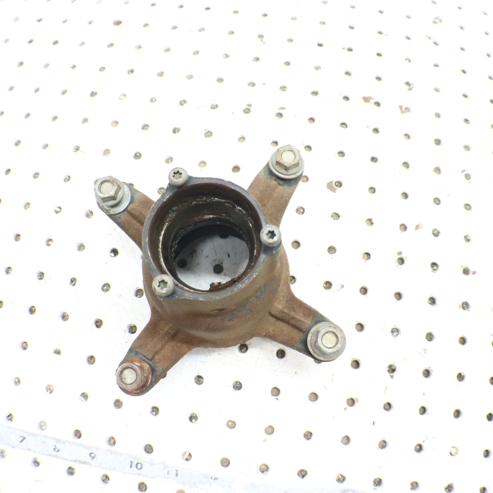 1995 Polaris Xplorer 400 Wheel Hub FRONT 1520243; 2202595  