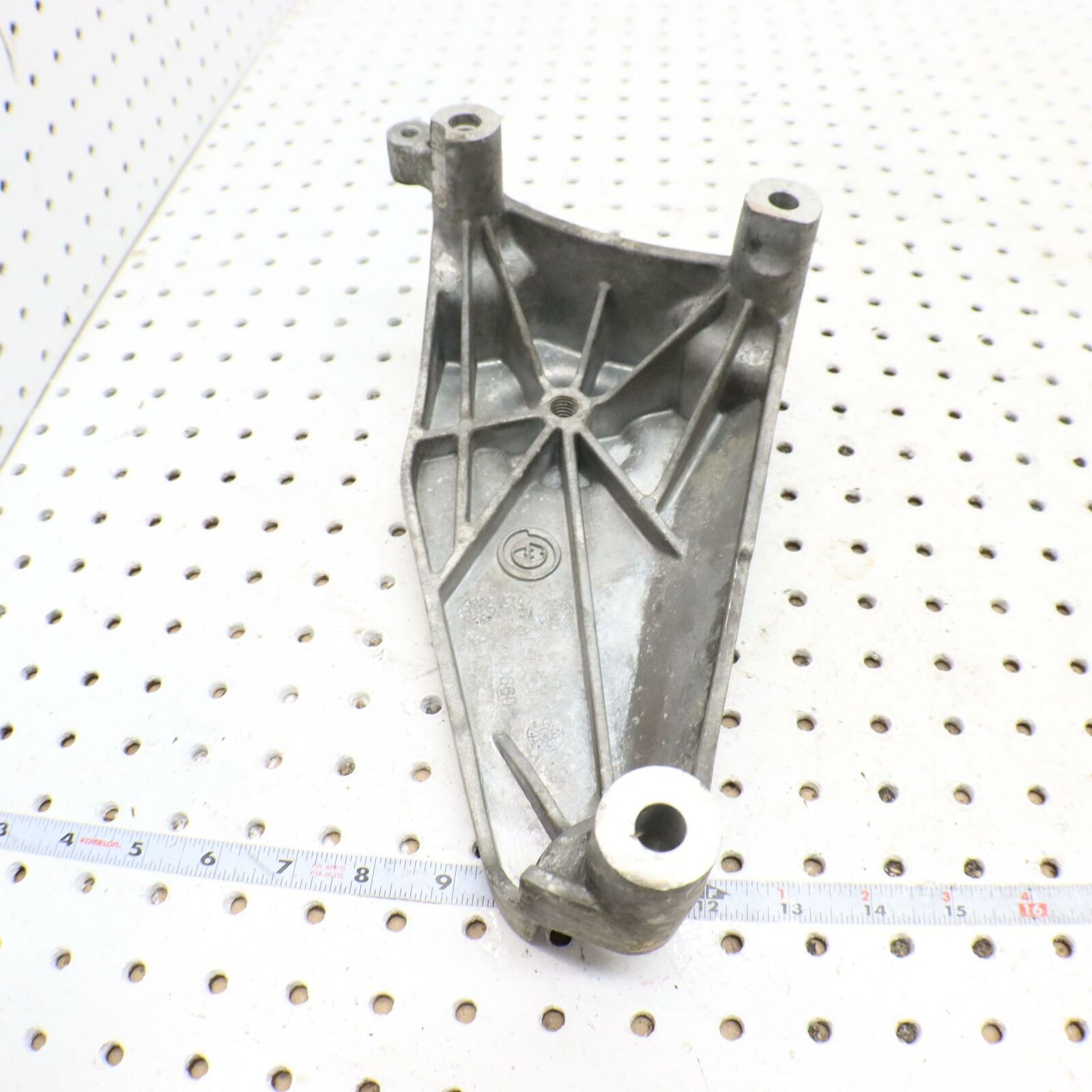 2006 POLARIS SWITCHBACK ENGINE MOTOR MOUNT BRACKET ALTERNATOR  0452974 0454131