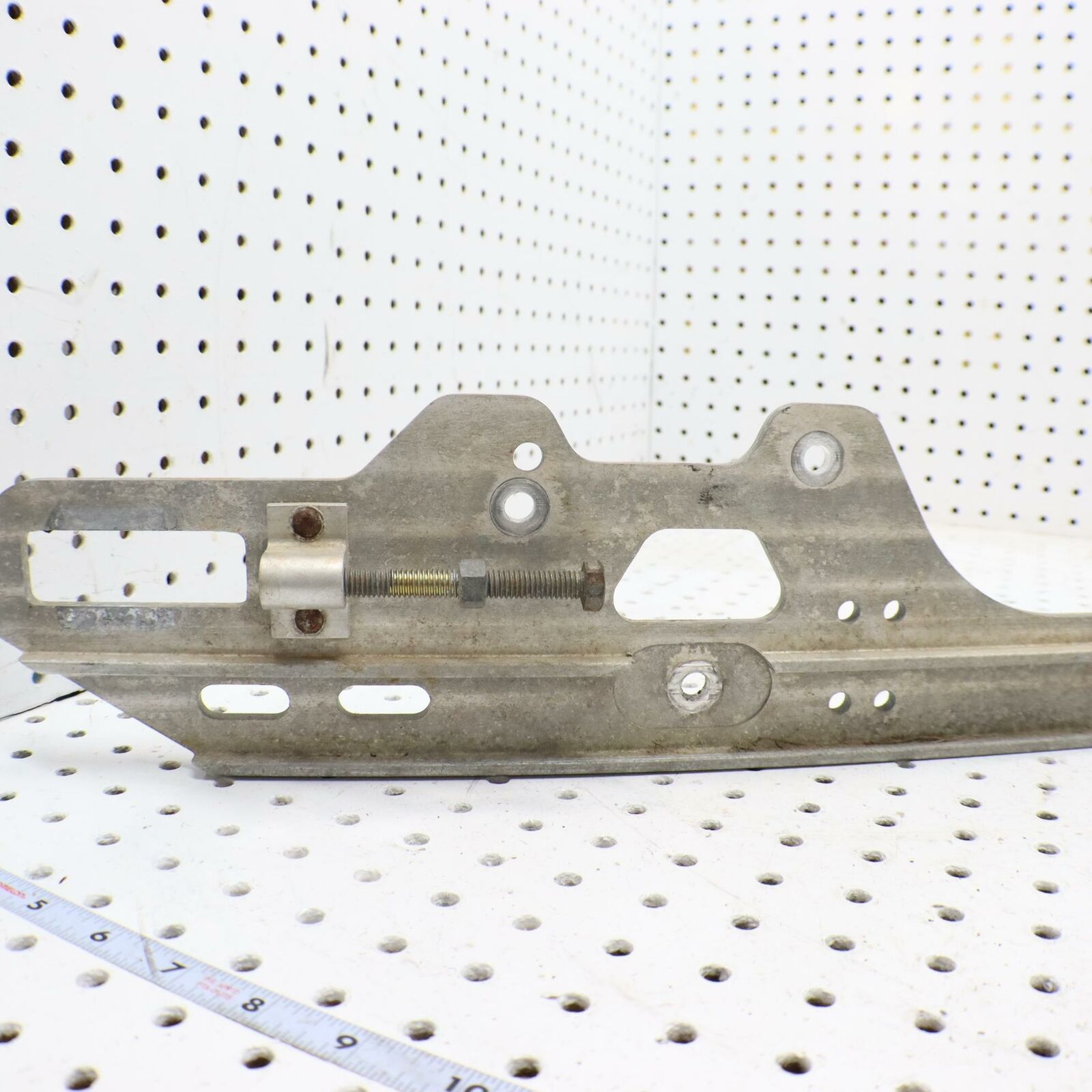2007 POLARIS IQ 600 RIGHT SLIDING SKID FRAME SUSPENSION RAIL 1542131