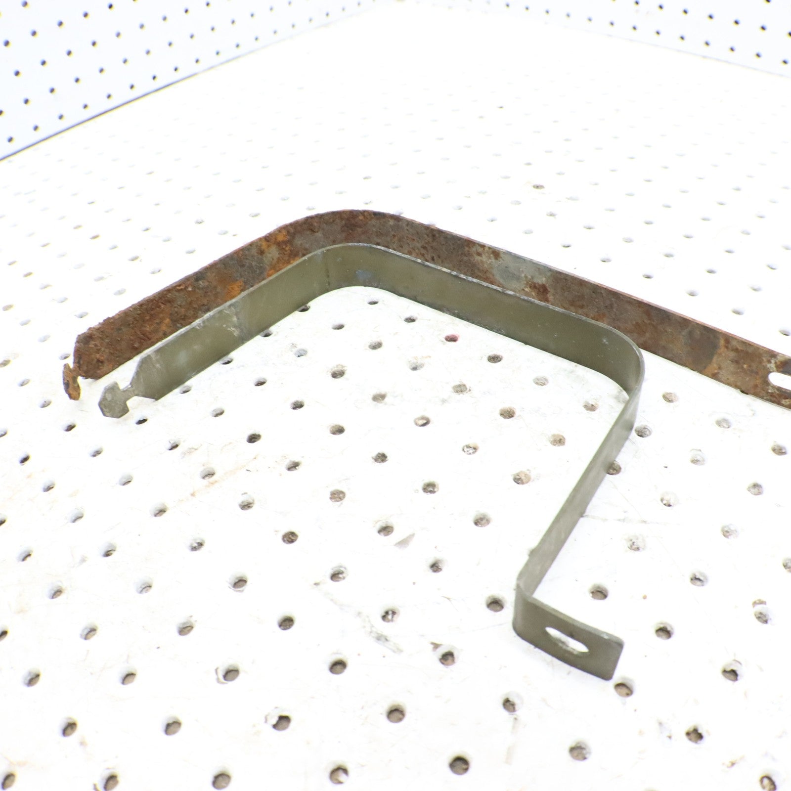 2009 Polaris Rzr 800 Gas Tank Hold Down Mount Strap 5250517; 5250520