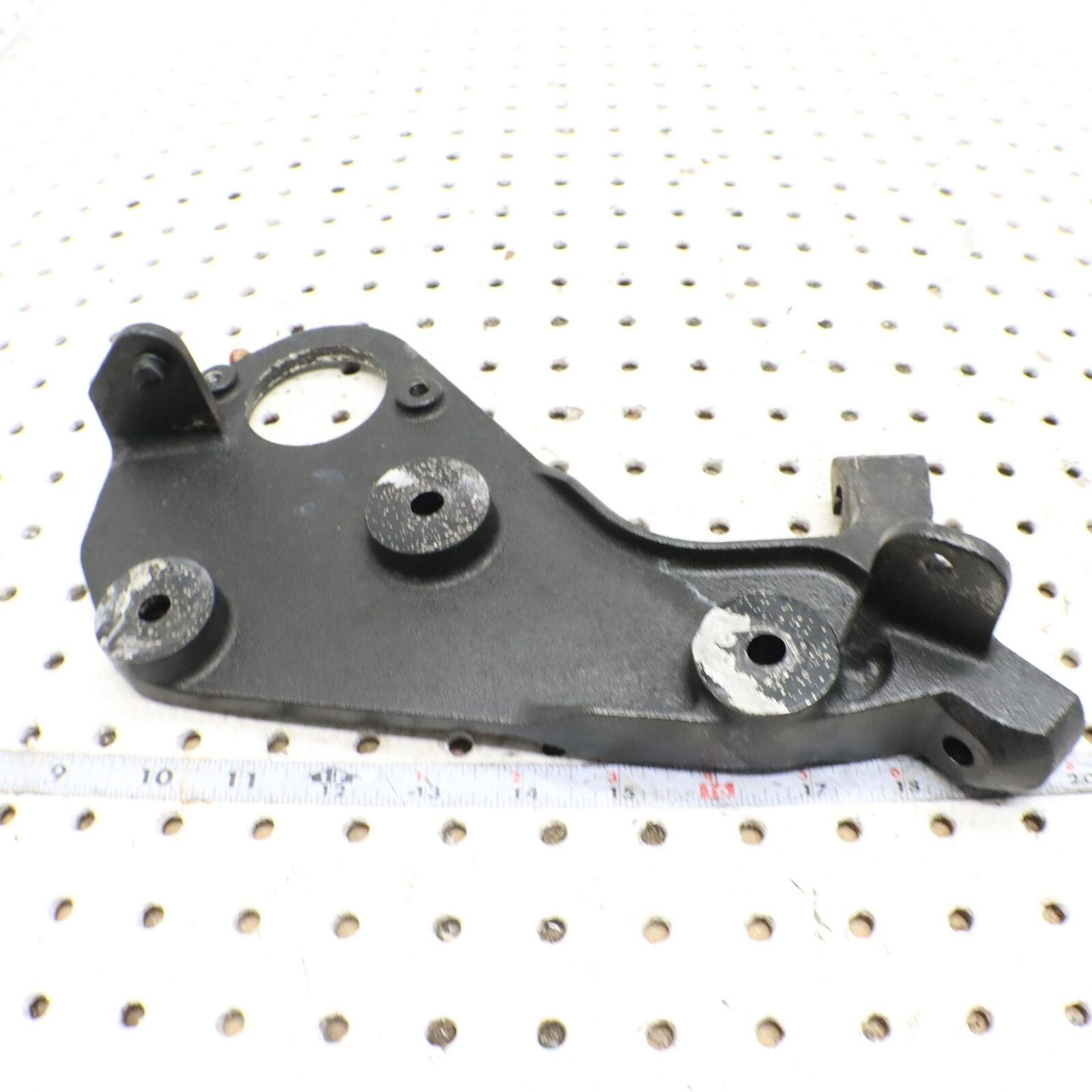 2002 ARCTIC CAT ZR 600 ENGINE MOTOR MOUNT BRACKET  0708-140