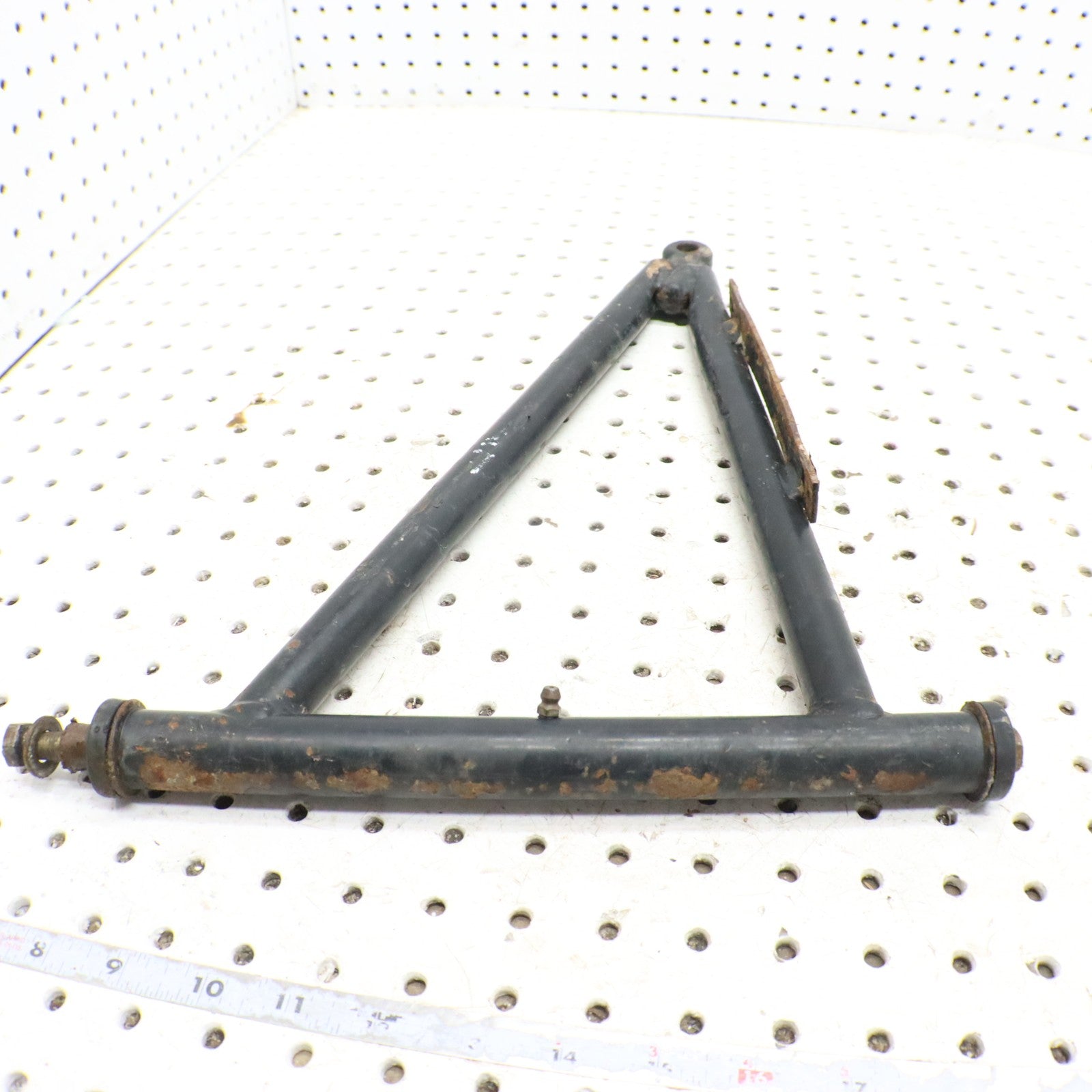 2018 Polaris Sportsman 570 Efi Front Lower Left Control A Arm 1542161-067 DENT
