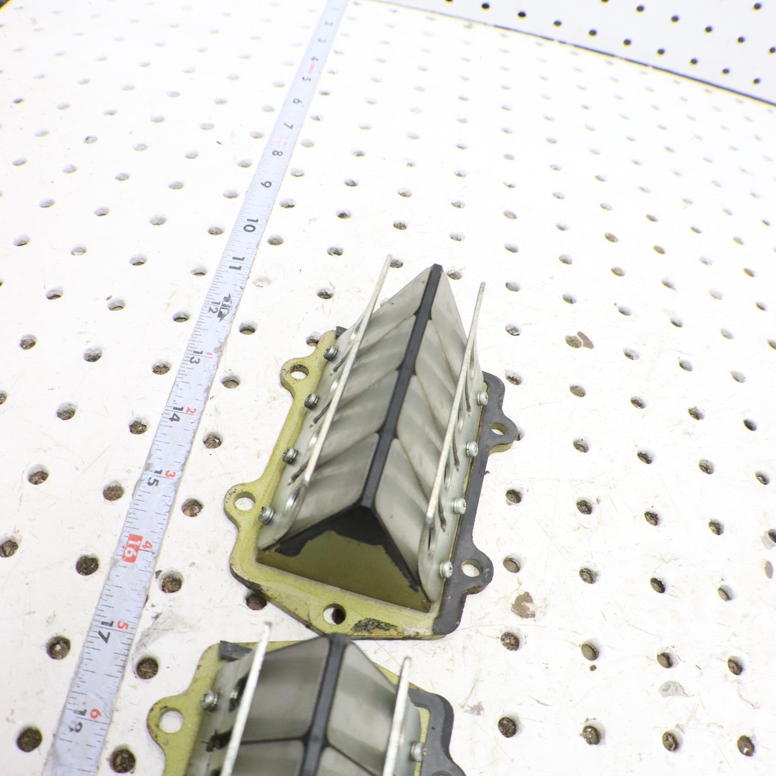 2009 Arctic Cat Crossfire R 8 Intake Reed Block Reeds 3007-534 GOOD