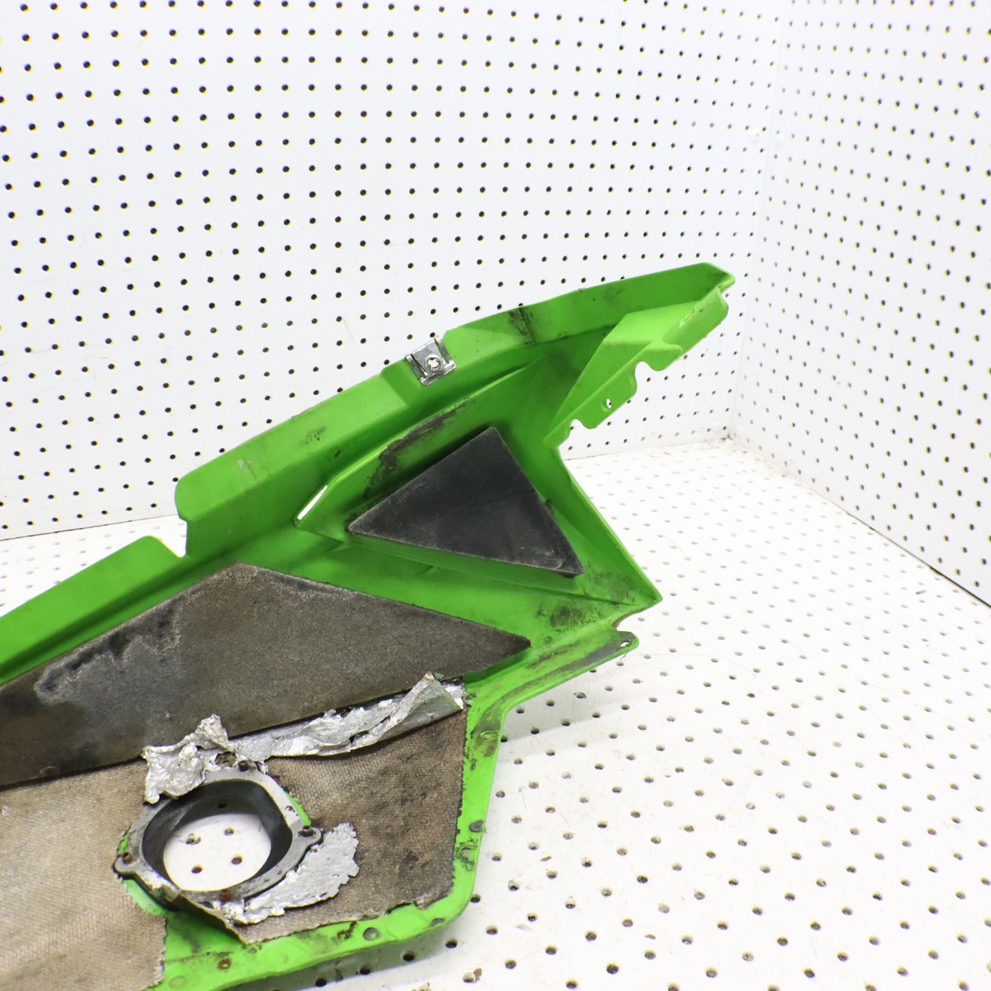 2016 Arctic Cat M8000 Fender Bellypan Right 4718-668; 4718-220