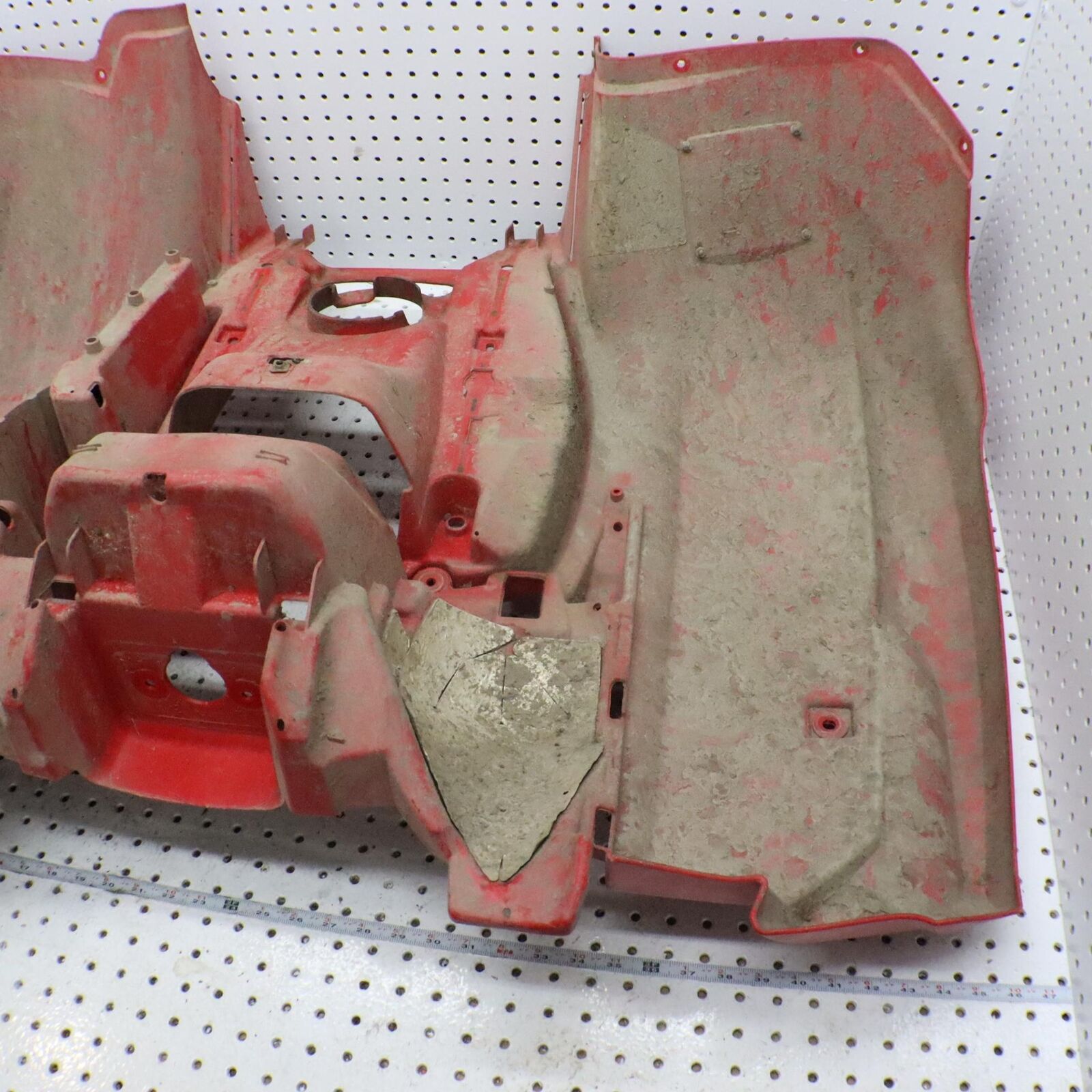 2013 YAMAHA GRIZZLY 700 REAR FENDER CAB 1HP-F1600 RED