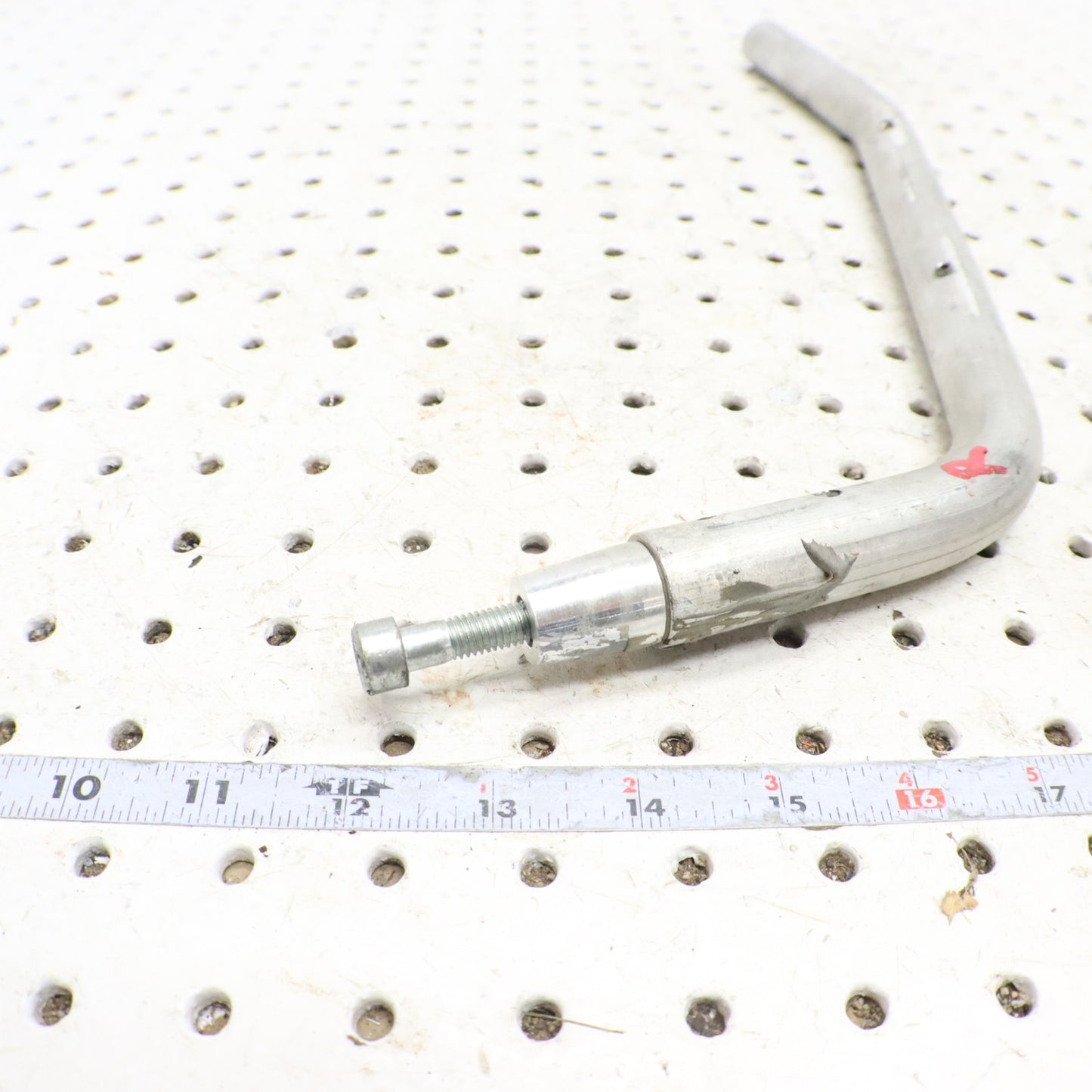 2016 Polaris Rush 800 Tunnel RUNNING BOARD SUPPORT RH 1019179