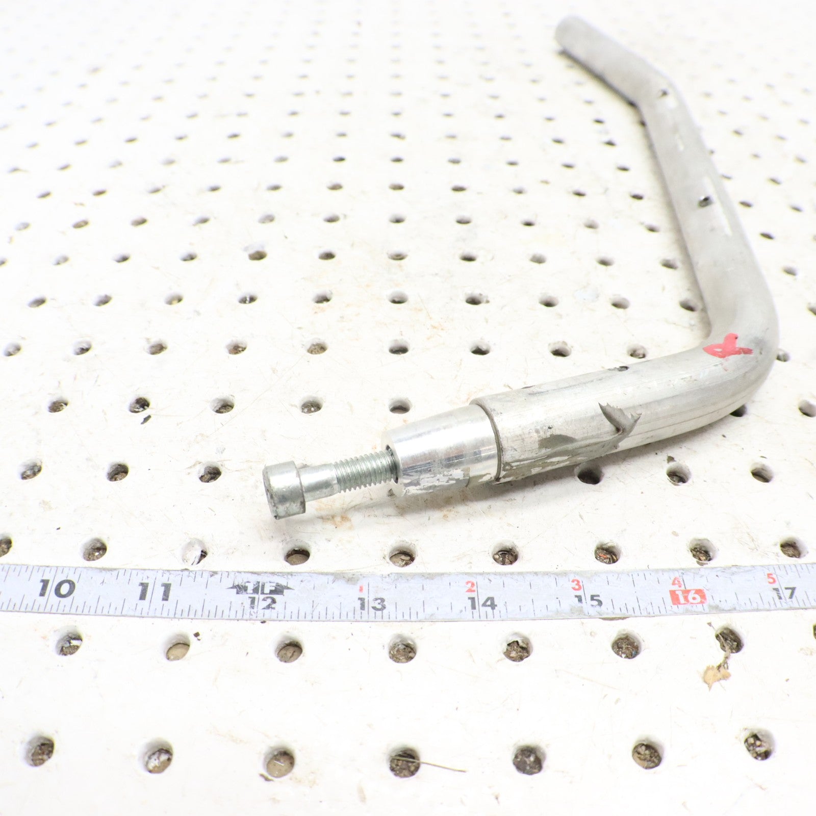 2016 Polaris Rush 800 Tunnel RUNNING BOARD SUPPORT RH 1019179