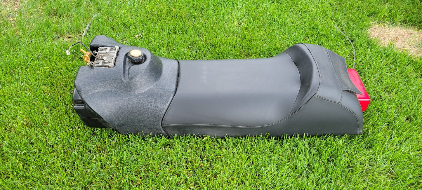 1999 Arctic Cat Zl 600 Seat, GAS TANK, FUEL PUMP 0770-311; 0670-894; 3005-268