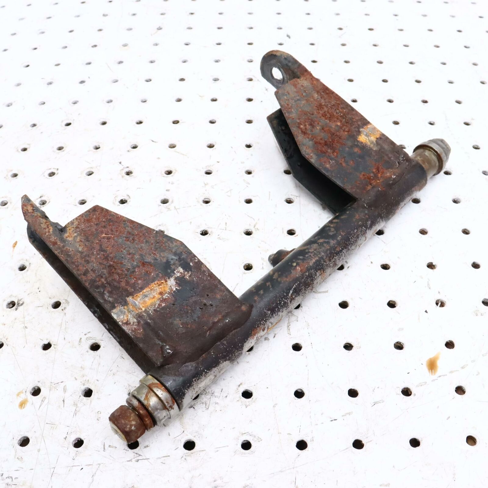 2002 ARCTIC CAT ZR 600 REAR PIVOT ARM 0704-727
