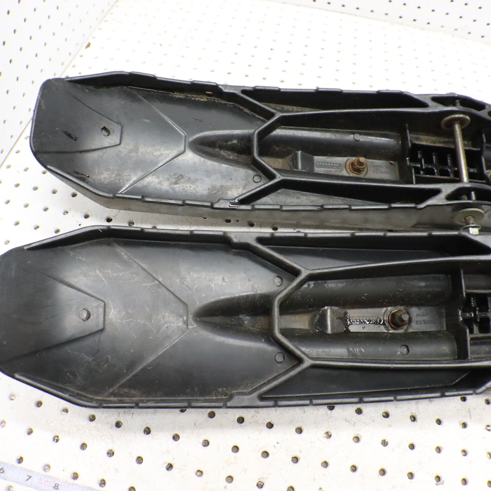 2016 Polaris Rush 800 Skis 1823916-070; 1825027-070 