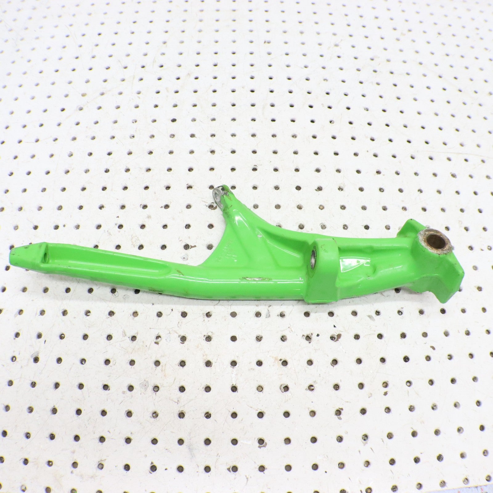 2016 Arctic Cat M8000 Spindle Right 3703-422; 3603-424