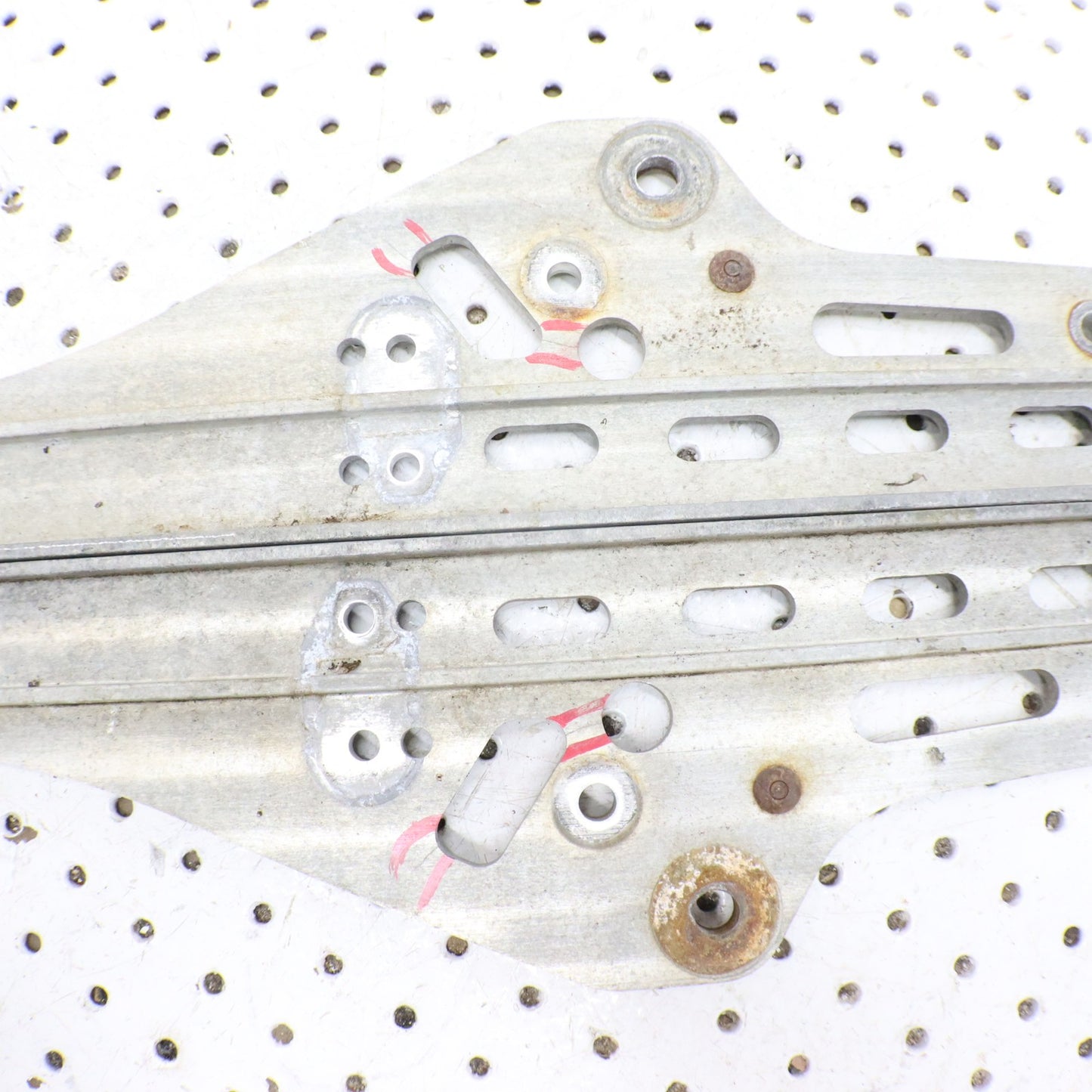 2007 Polaris Iq 600 Slide Rails L & R  1542130 ; 1542131 