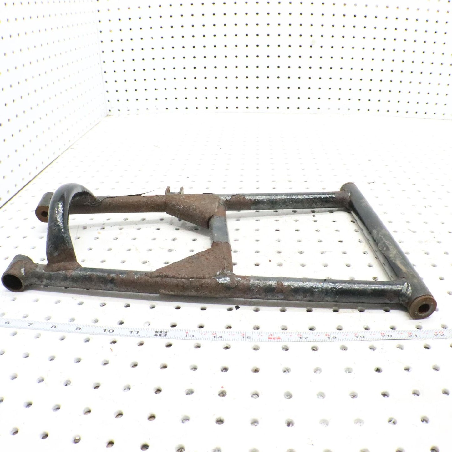 2002 ARCTIC CAT ZR 500 RIGHT FRONT LOWER SUSPENSION CONTROL A ARM 0703-846 BENT
