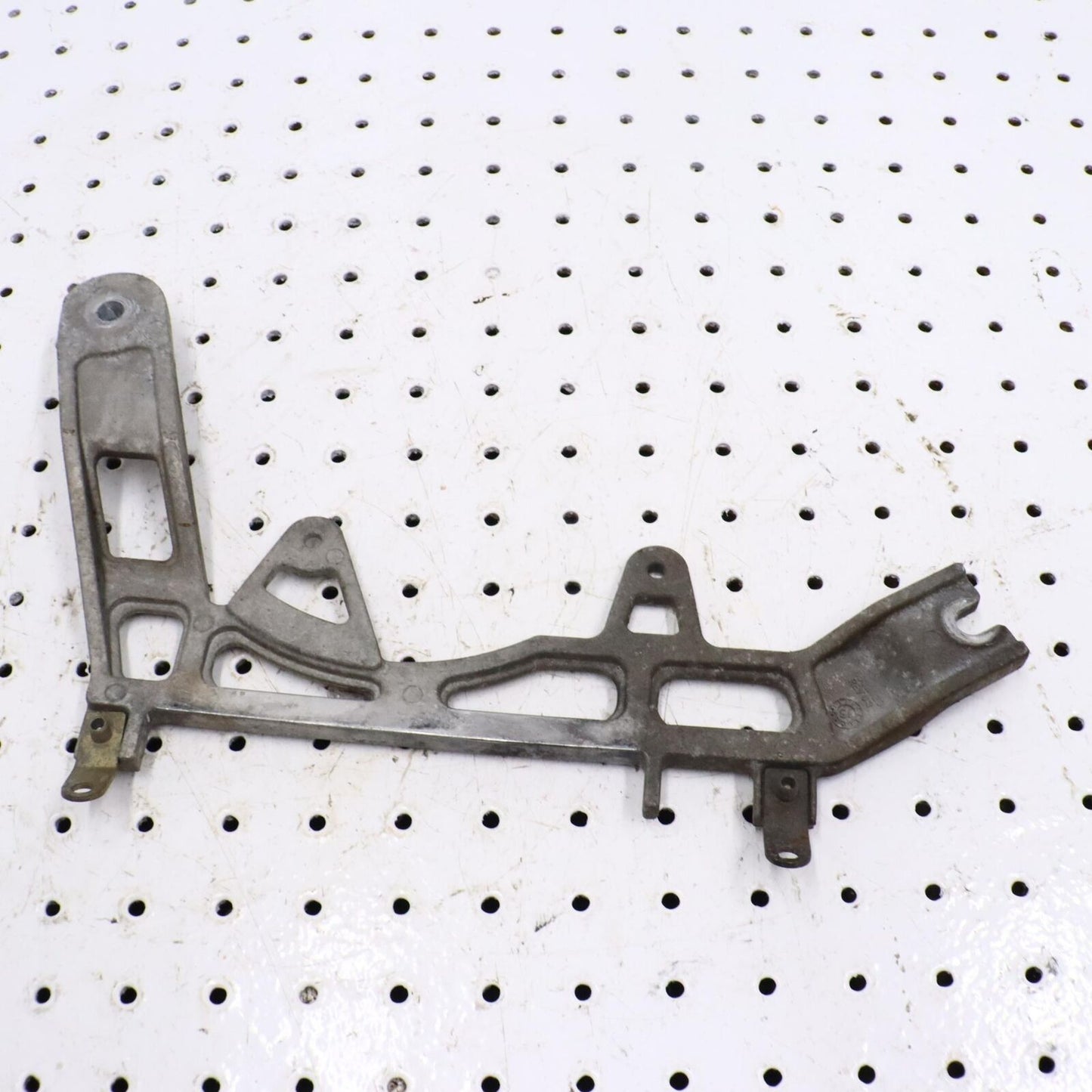 2014 POLARIS PRO RMK 800 RESONATOR MOUNT ASSEMBLY 1017804 