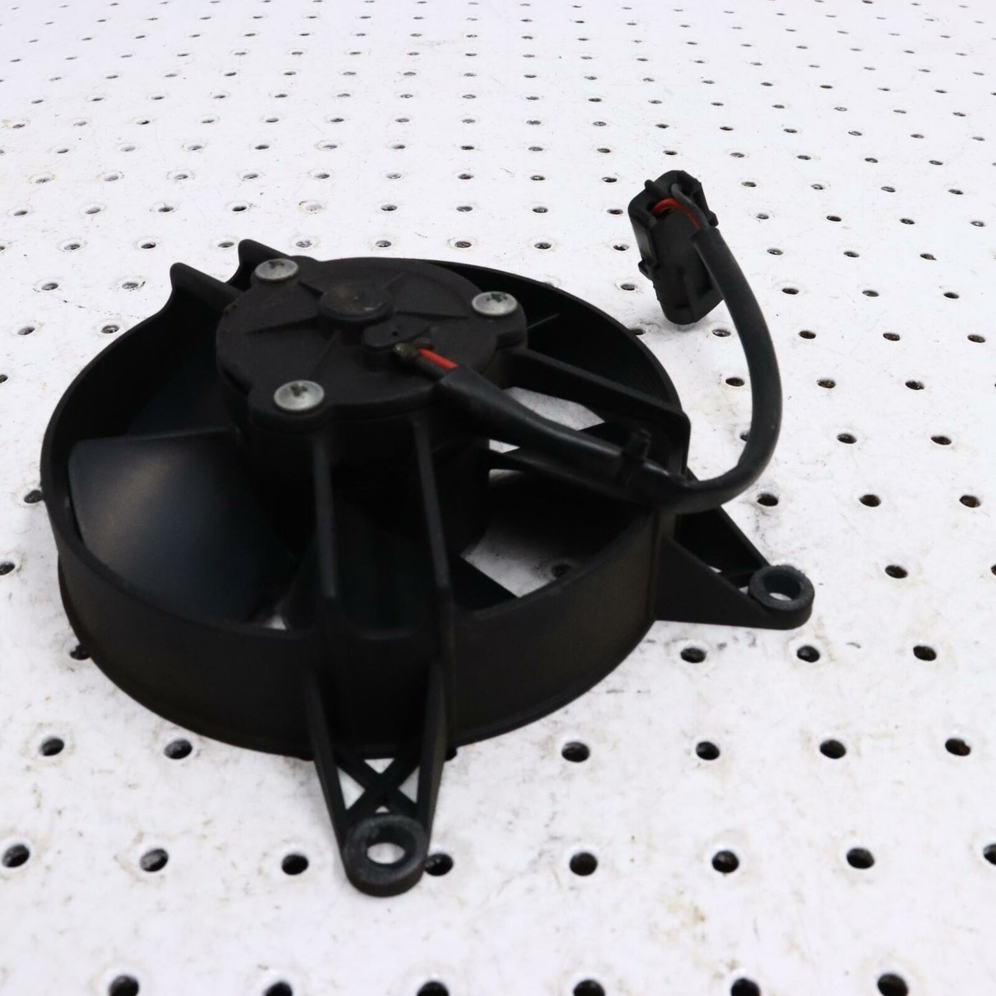 2006 POLARIS SWITCHBACK ENGINE RADIATOR COOLING FAN 2202944; 1240621