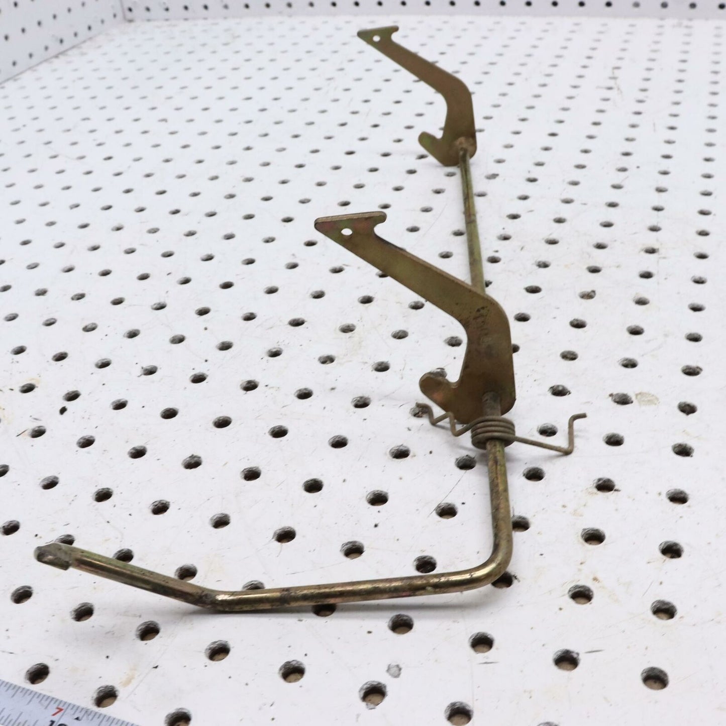 2004 ARCTIC CAT 650 SEAT SADDLE MOUNTING BRACKET LATCH, SEAT WELDMENT 1506-217