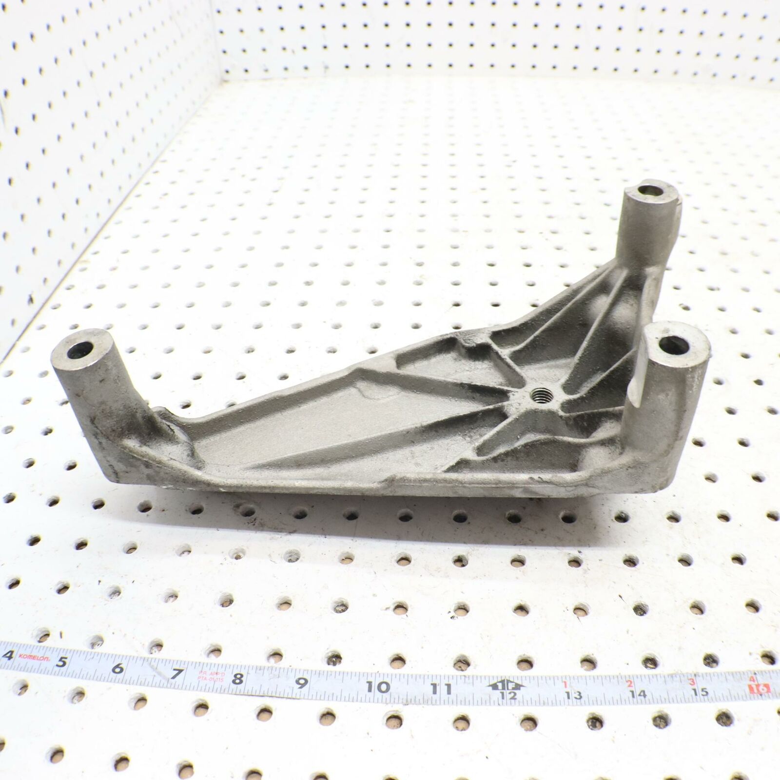 2006 POLARIS SWITCHBACK ENGINE MOTOR MOUNT BRACKET ALTERNATOR 0452974; 0454131