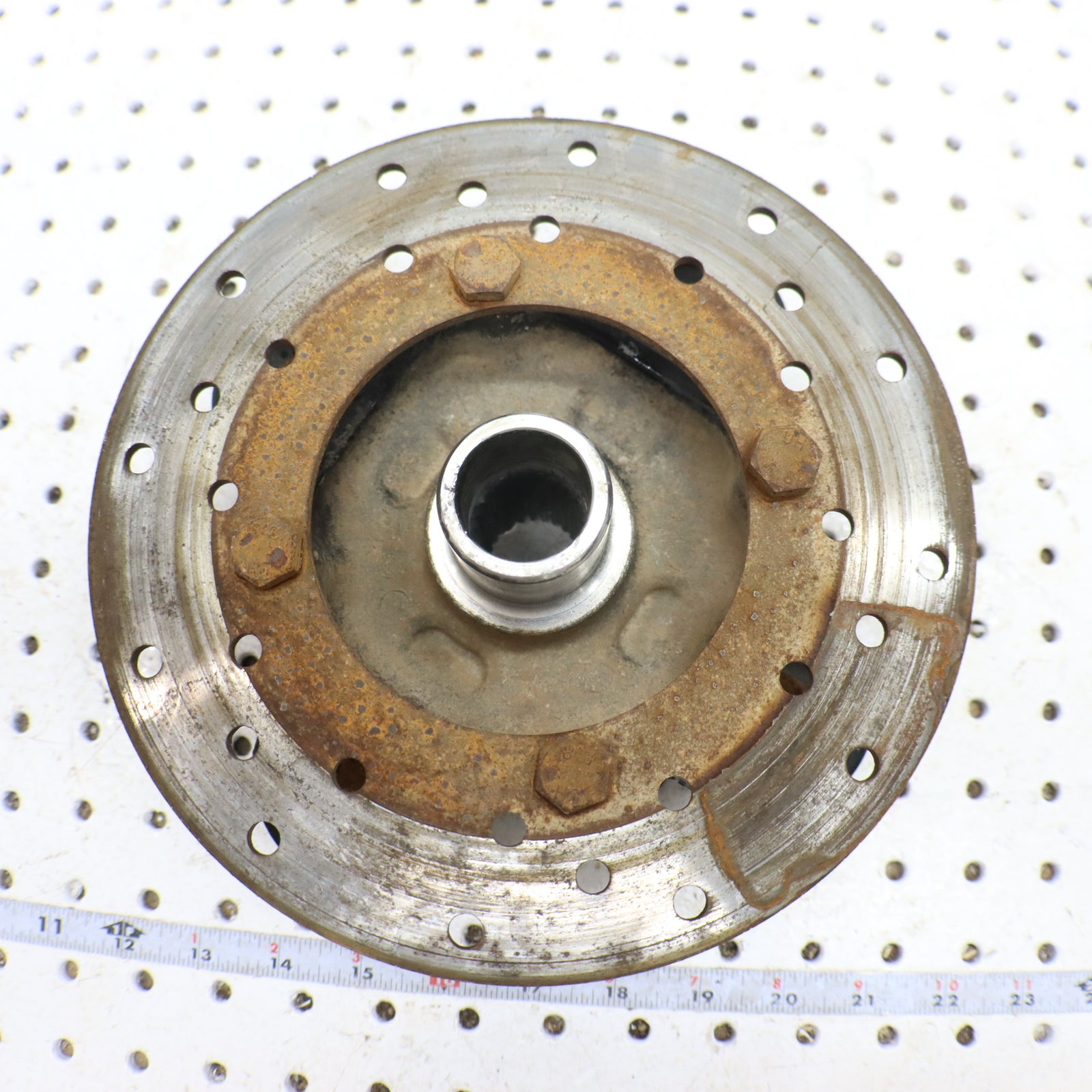2013 Polaris Ranger Xp 900 Wheel Hub REAR 5137431-067; 5142964-067