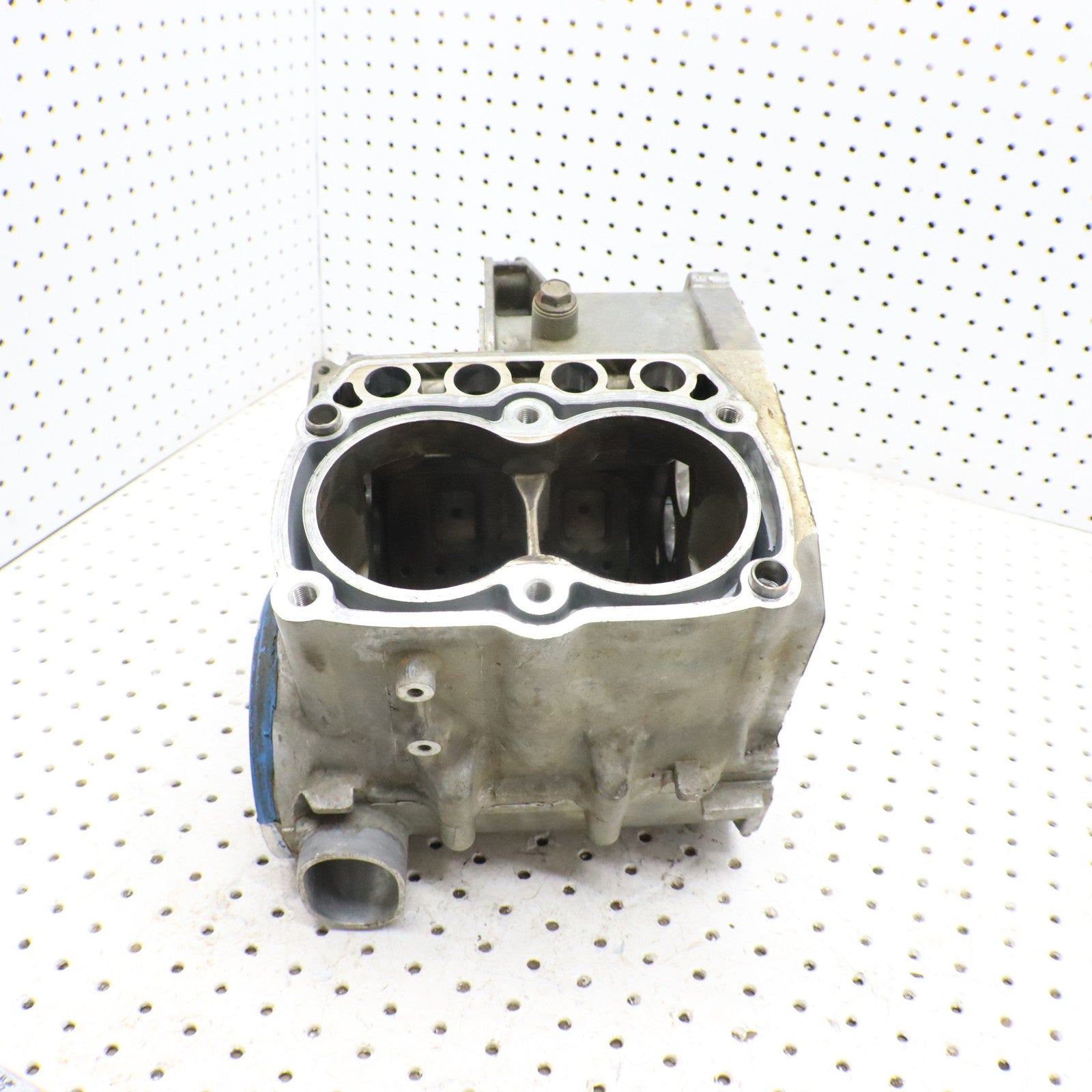 2009 Polaris Sportsman 800 Crankcase Engine Case 2203300 CRACKED !