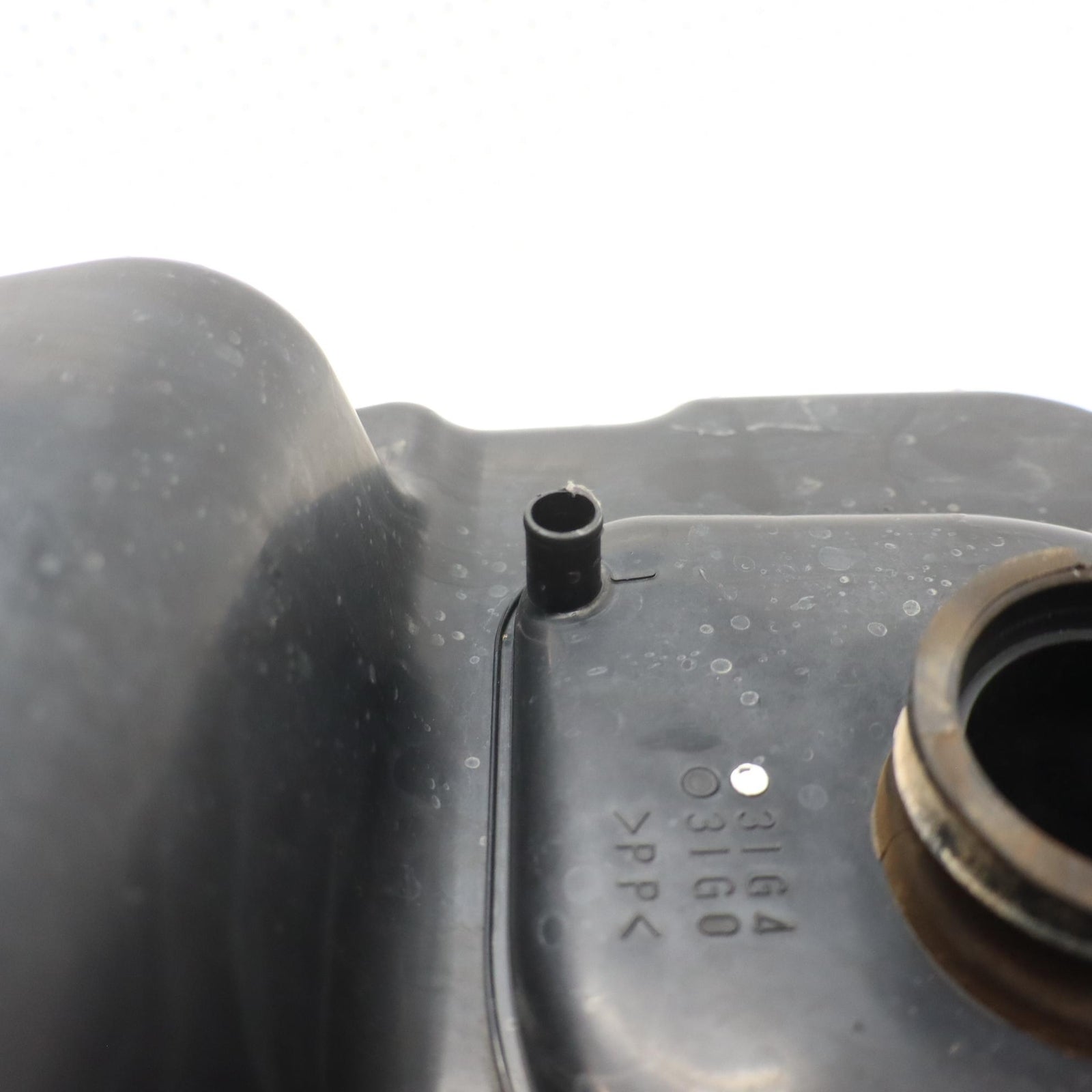 2016 SUZUKI KING QUAD 500 AIRBOX AIR BOX 13700-11H30; 13700-11H31