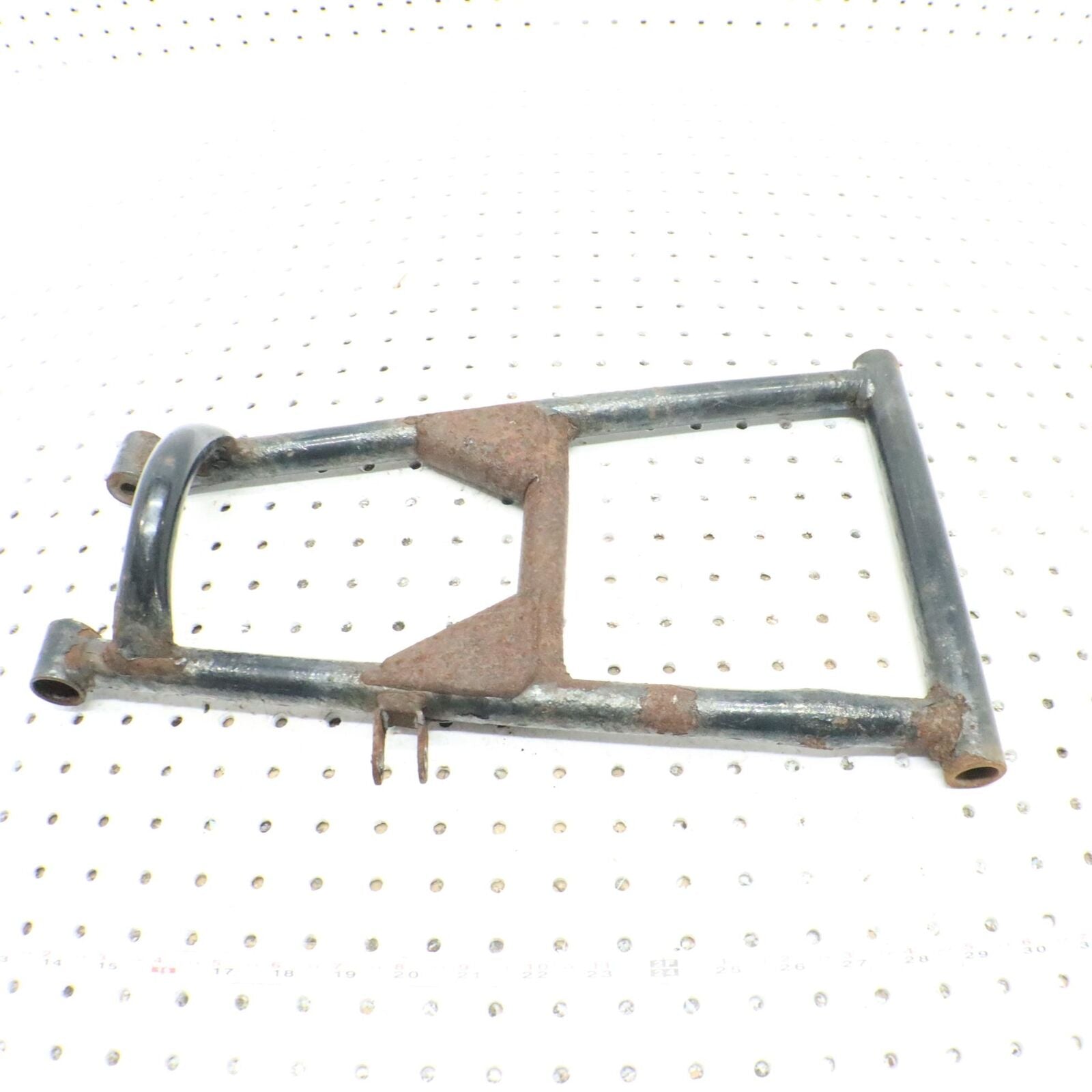 2002 ARCTIC CAT ZR 500 LEFT FRONT LOWER SUSPENSION CONTROL A ARM 0703-847 DENTED