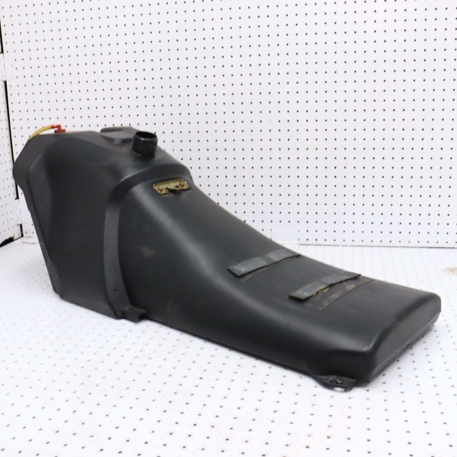 2006 POLARIS CLASSIC 700 GAS TANK FUEL RESERVOIR 2203220
