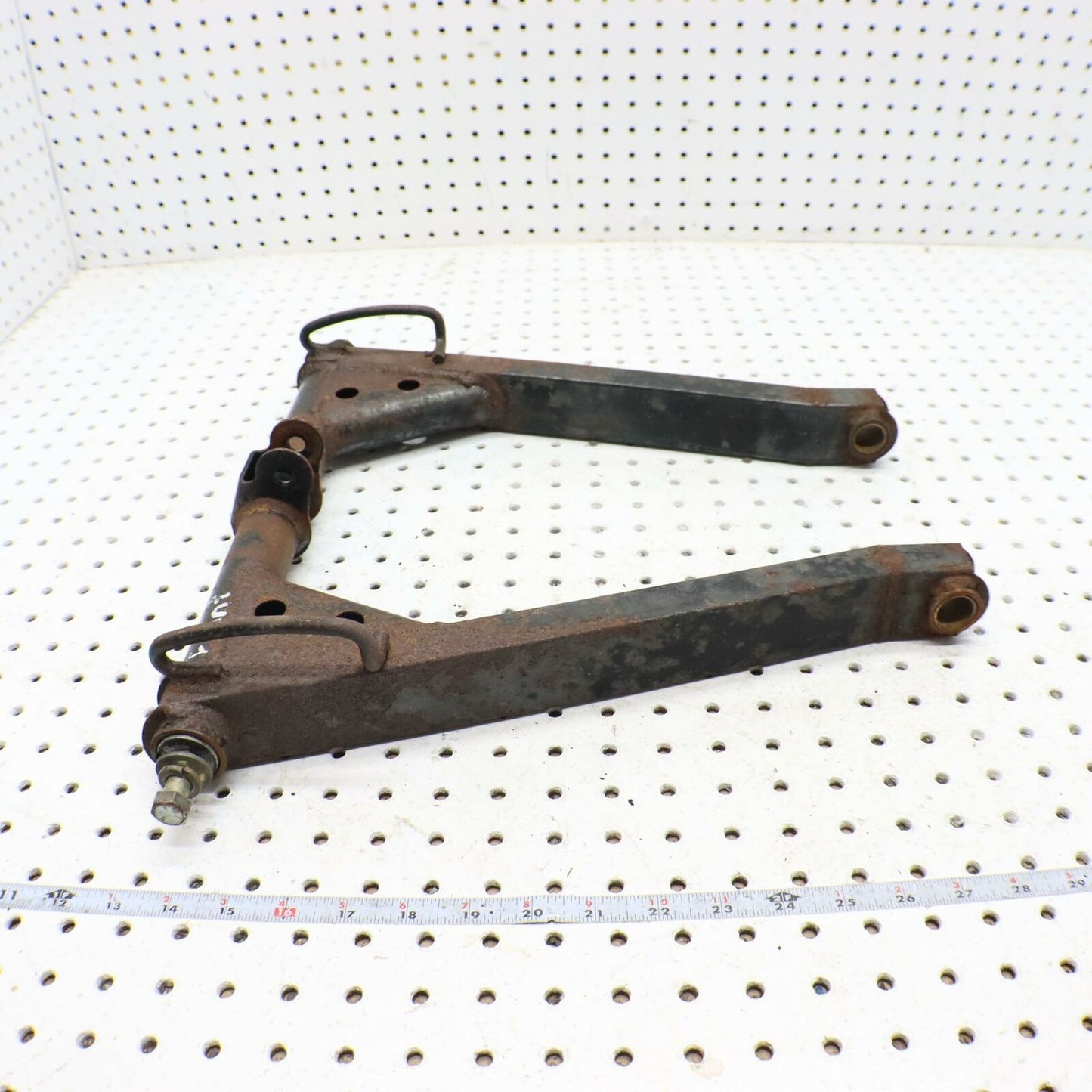 2007 POLARIS IQ 600 REAR SUSPENSION FRONT TORQUE ARM 1541948-067 1542579-067