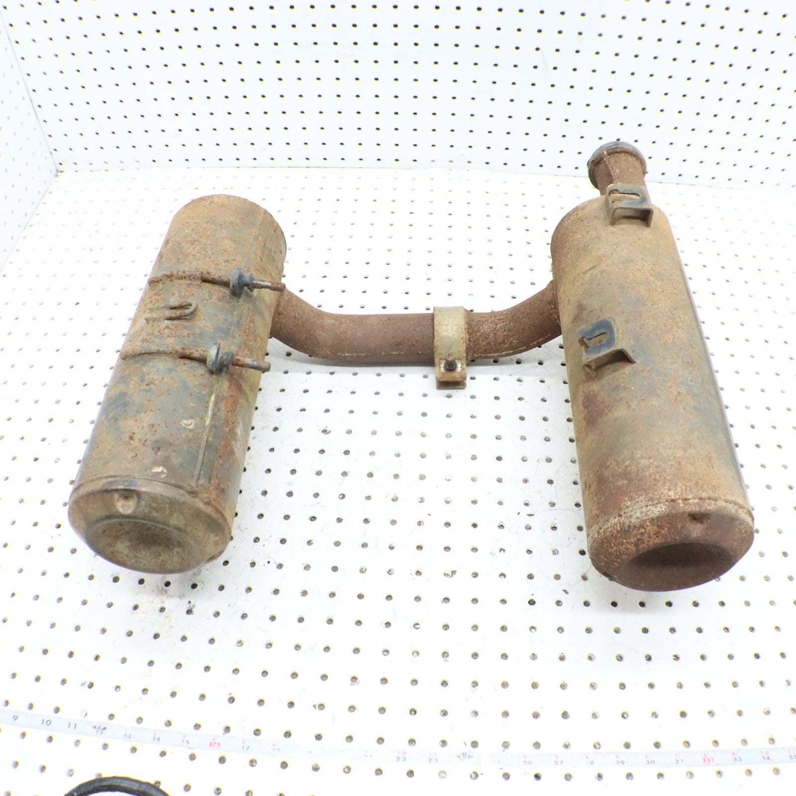 2009 Polaris Sportsman 800 Exhaust Muffler L & R 1261735-489; 1261799-489 