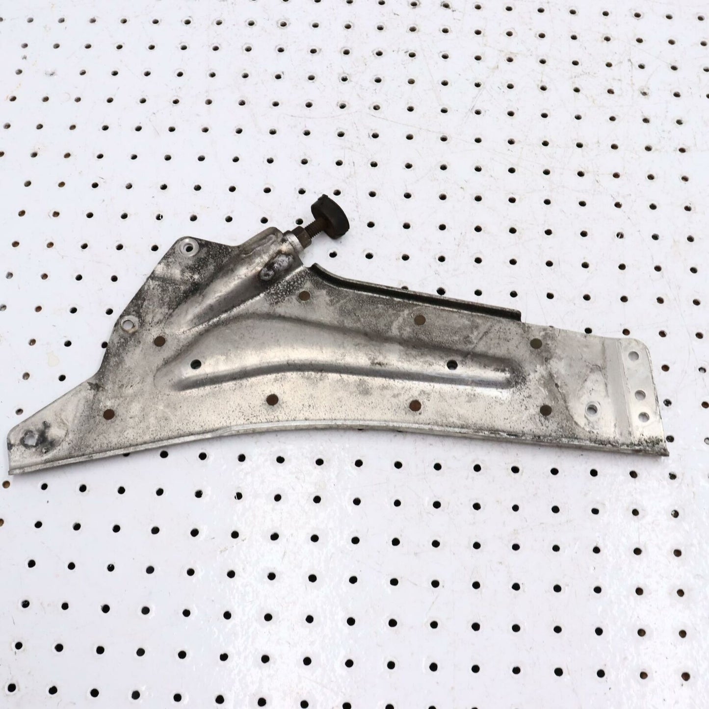 2006 POLARIS CLASSIC 700 ENGINE MOTOR MOUNT CHASSIS SUPPORT 1015015