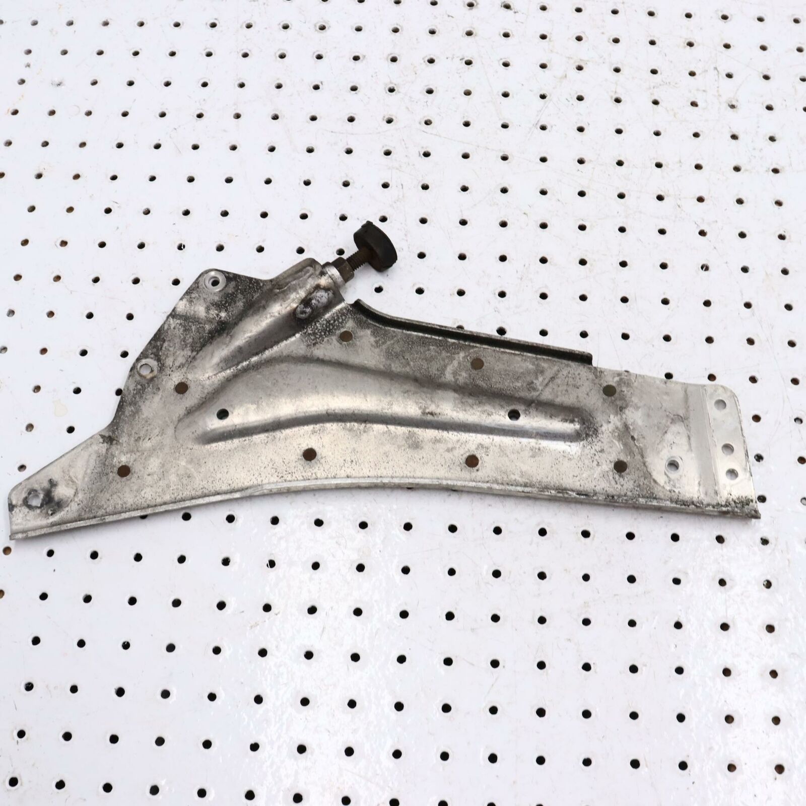 2006 POLARIS CLASSIC 700 ENGINE MOTOR MOUNT CHASSIS SUPPORT 1015015
