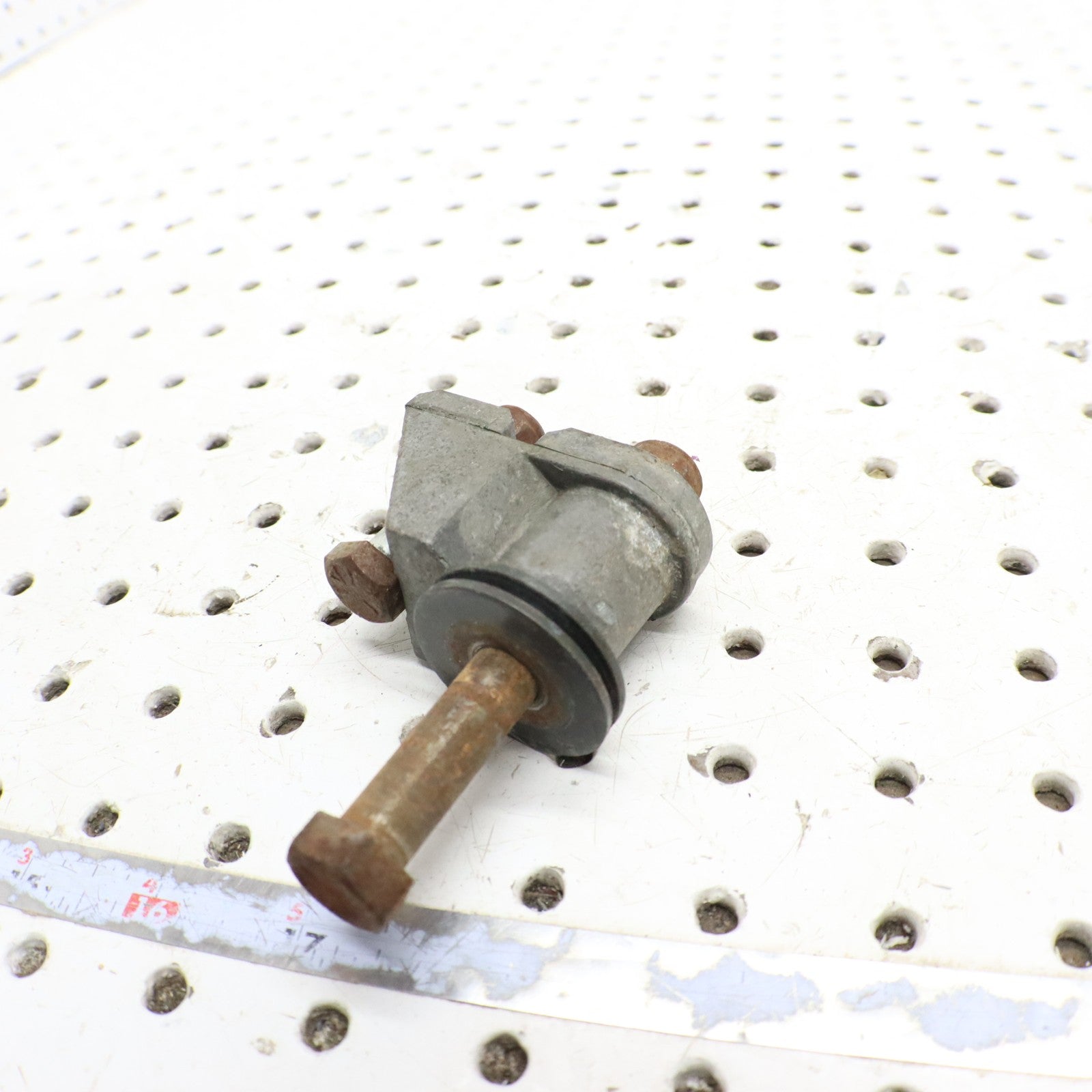 1995 Polaris Xcr 600 Idler Wheel Mount Block 5630399