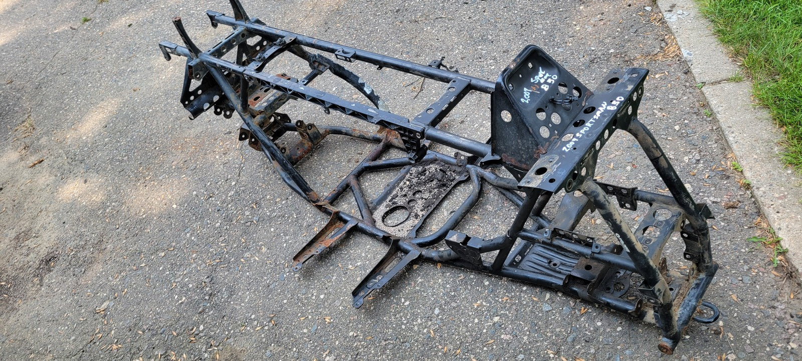 2009 Polaris Sportsman Xp 850 Frame Chassis 1016700-067