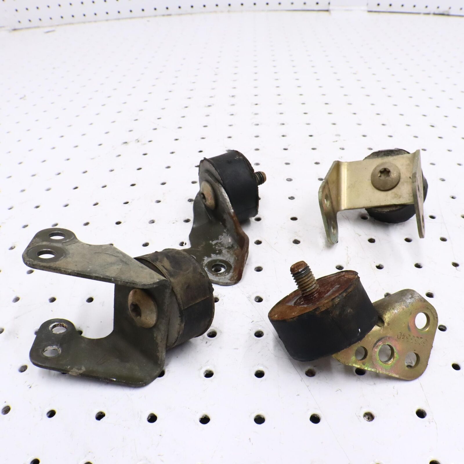 2013 POLARIS SPORTSMAN 550 ENGINE MOTOR MOUNTS 3022154; 3024013; 5253340