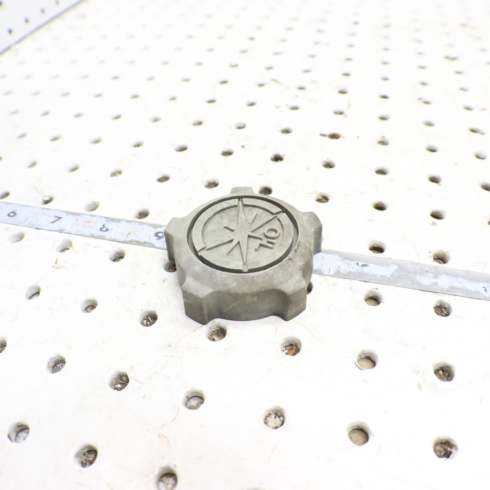 1995 Polaris Xplorer 400 Oil Fill Cap Cover Lid 5430779