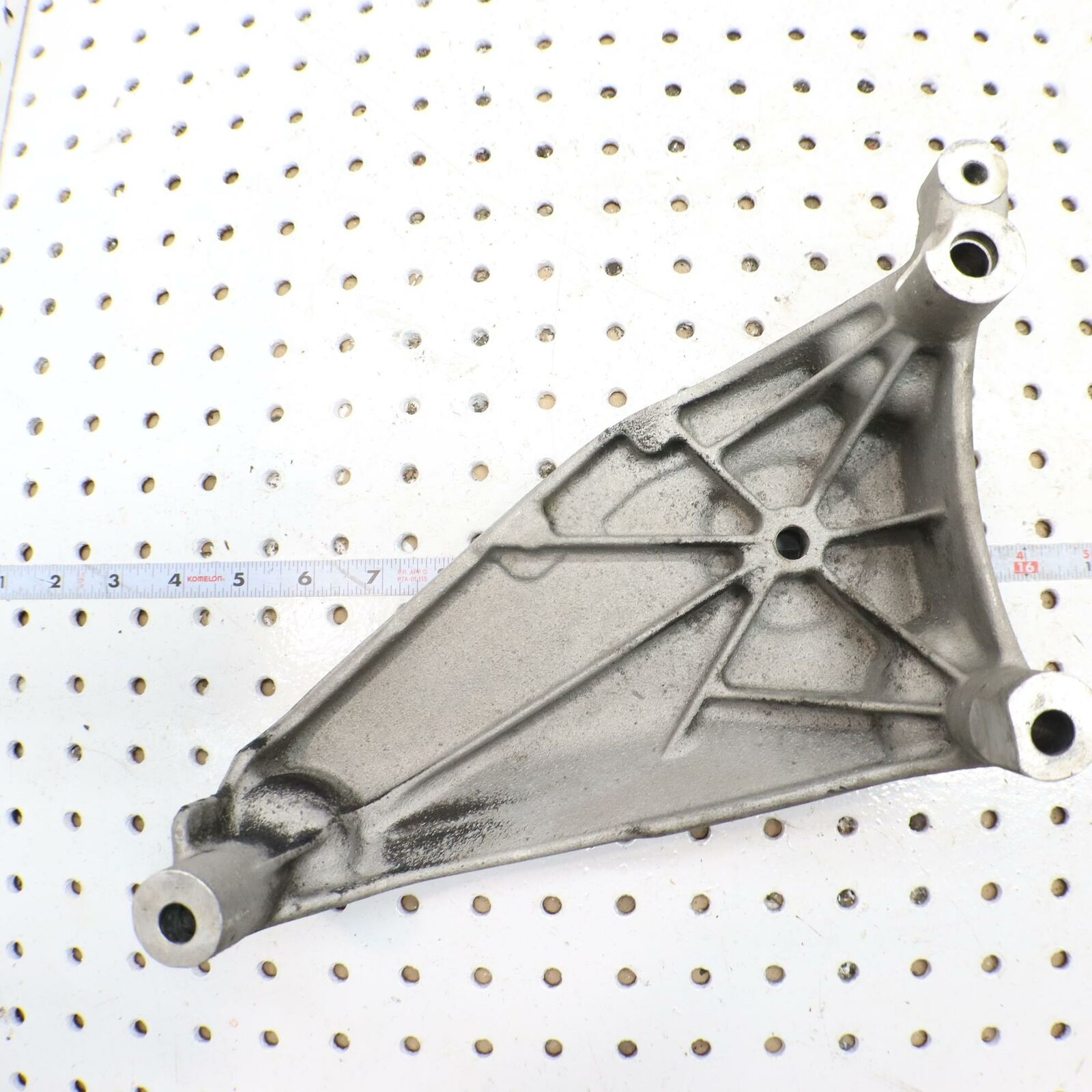2006 POLARIS SWITCHBACK ENGINE MOTOR MOUNT BRACKET ALTERNATOR 0452974; 0454131