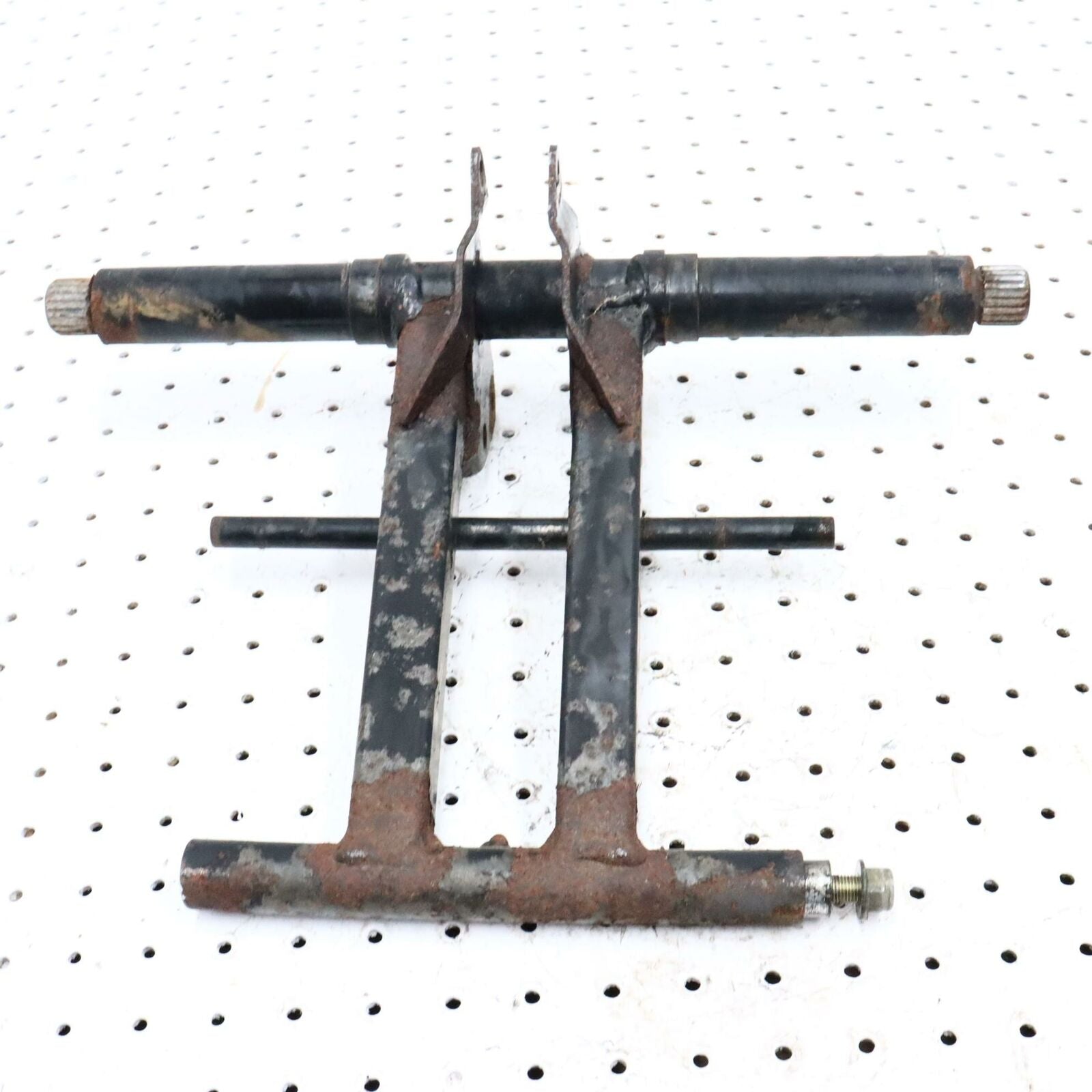 2007 POLARIS IQ 600 REAR BACK SUSPENSION FRONT TORQUE PIVOT ARM 1542136-067